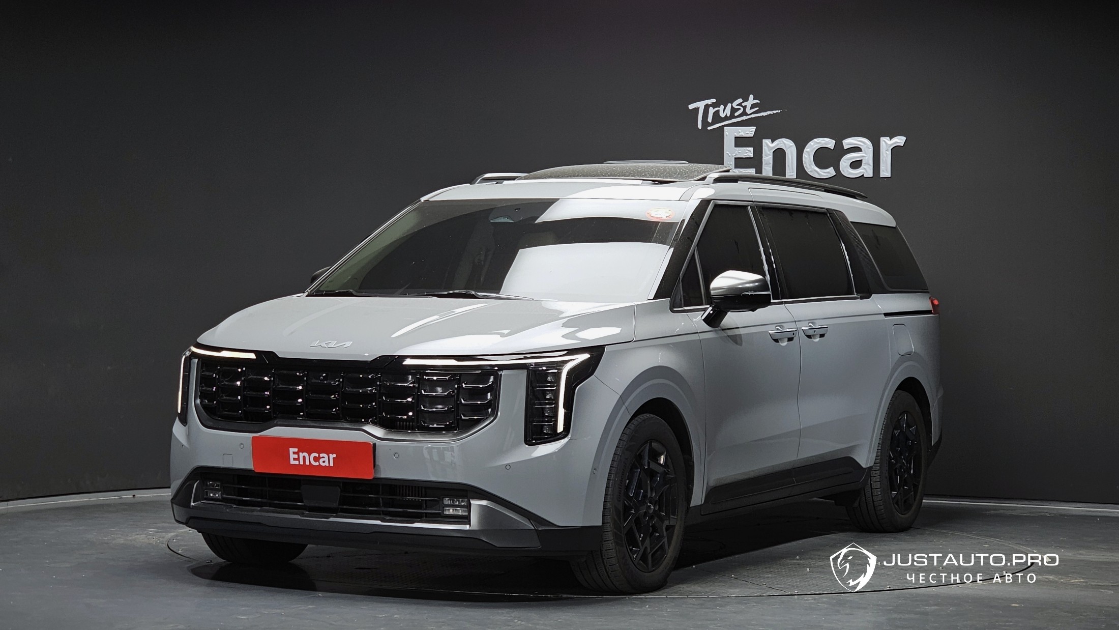 Автомобиль Kia Canival