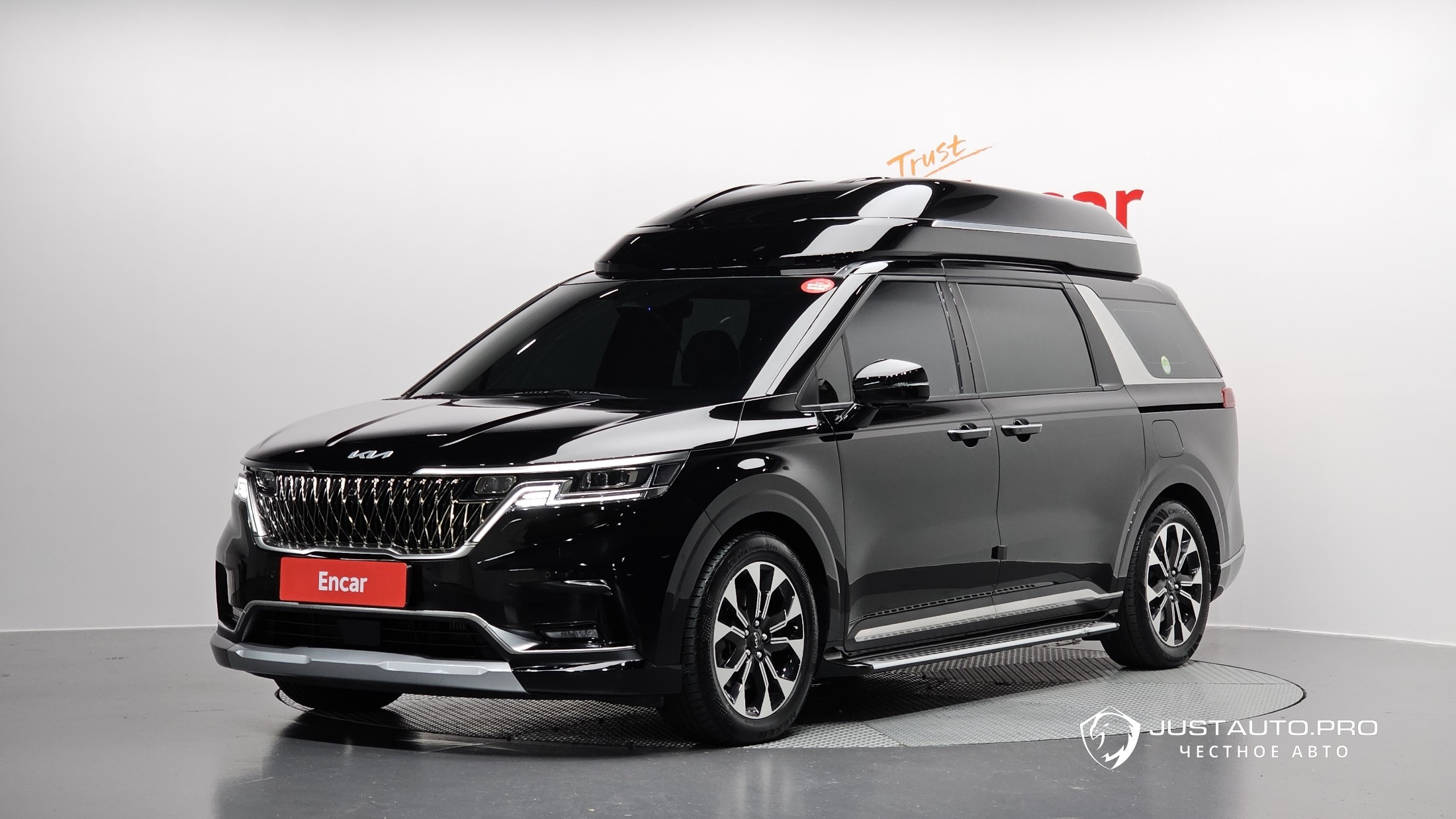 Автомобиль Kia Canival