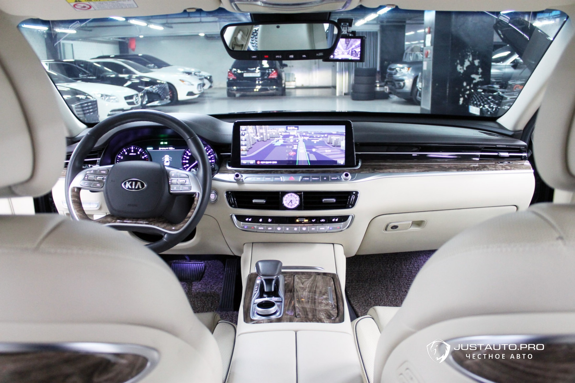 Автомобиль Kia K9