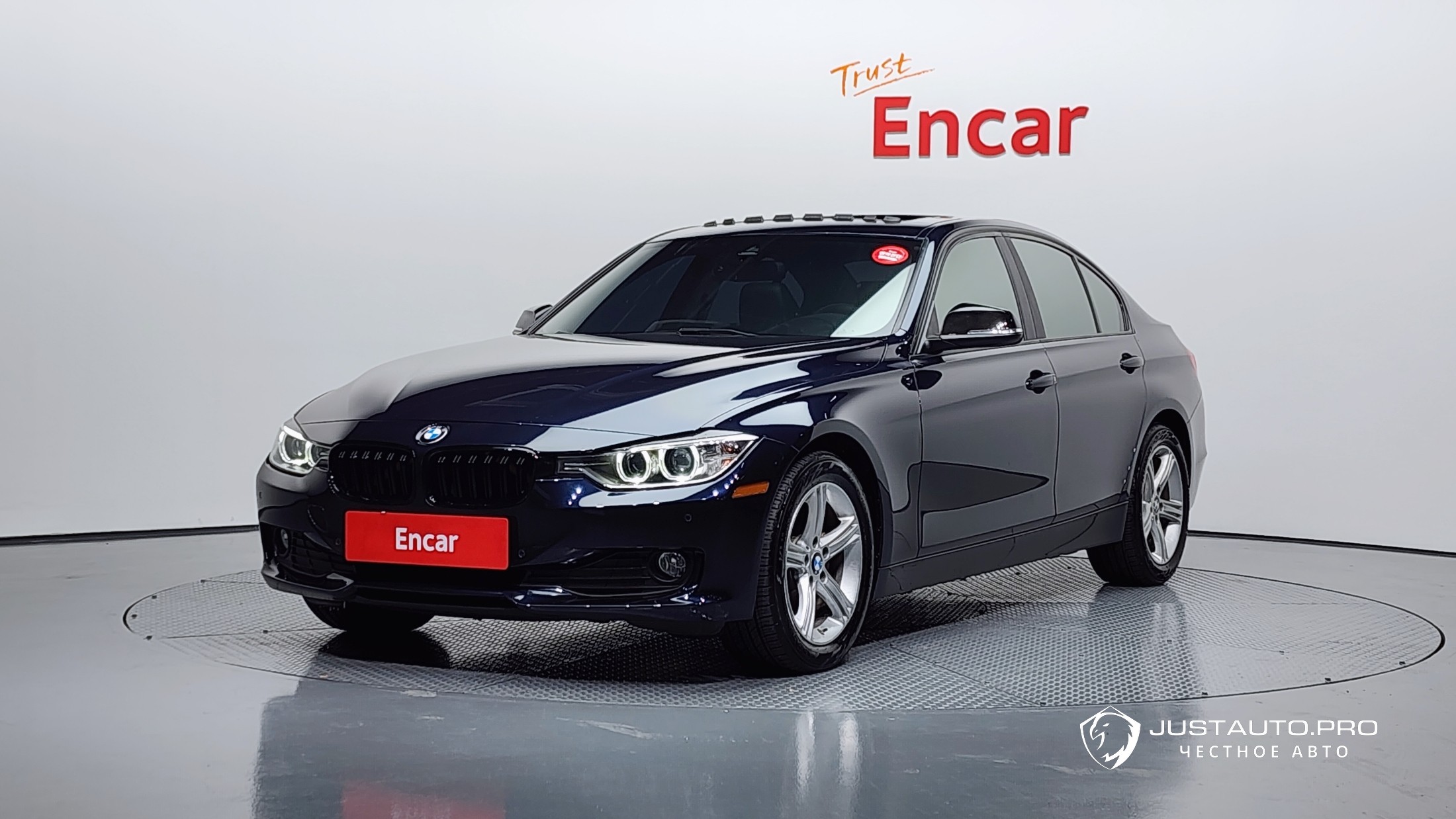 Автомобиль BMW 3-Series