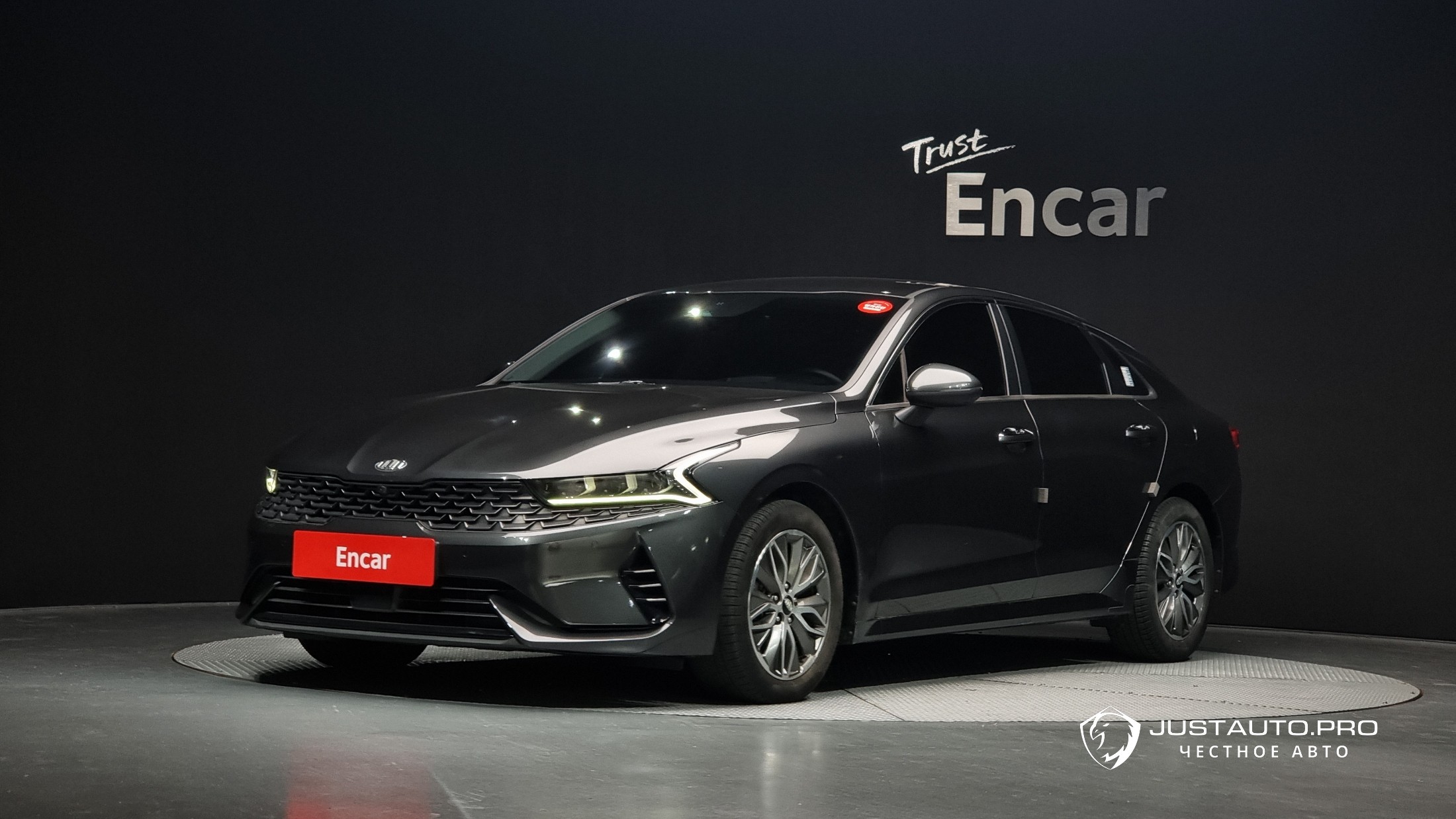 Автомобиль Kia K5