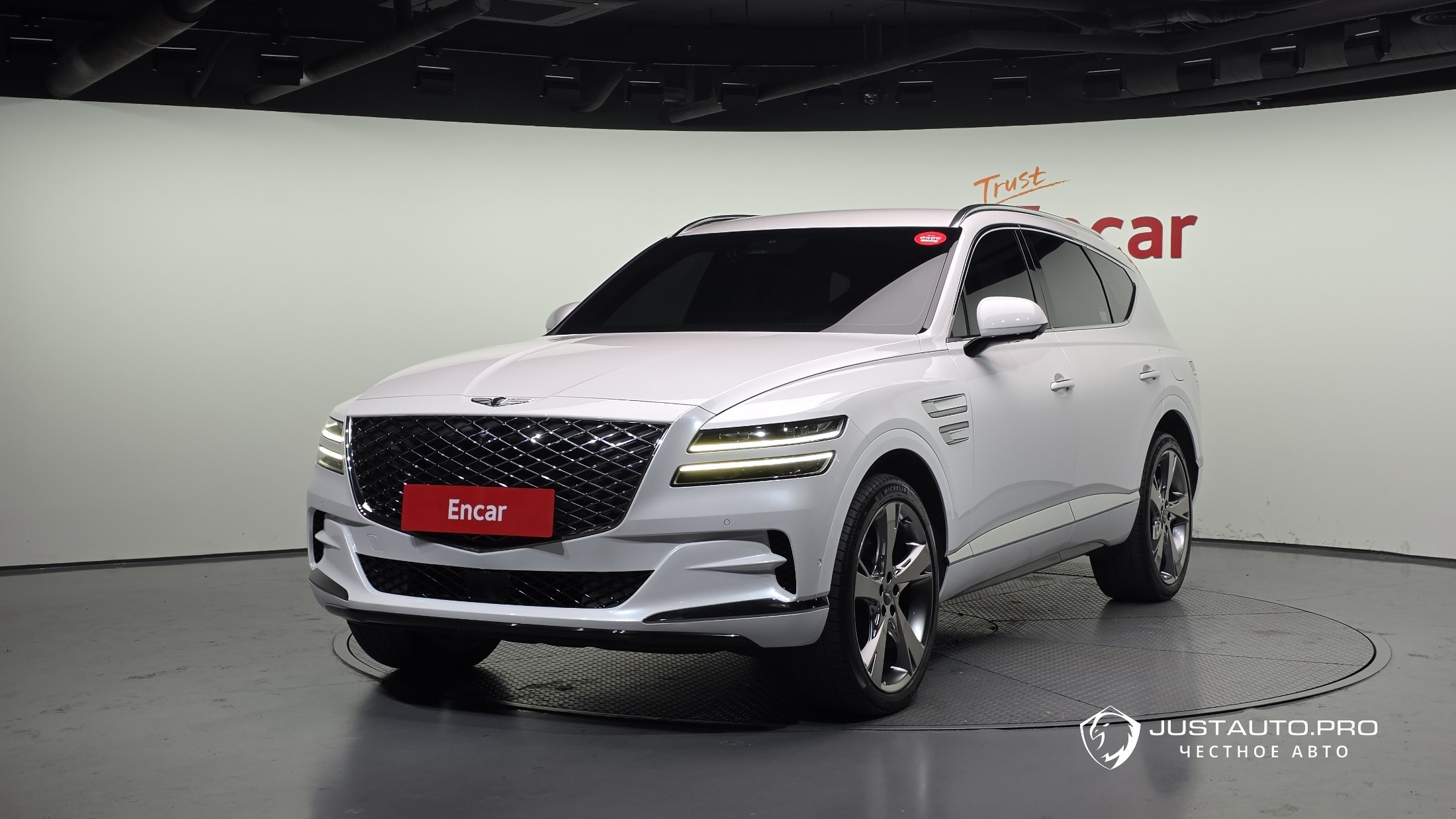 Автомобиль Genesis GV80