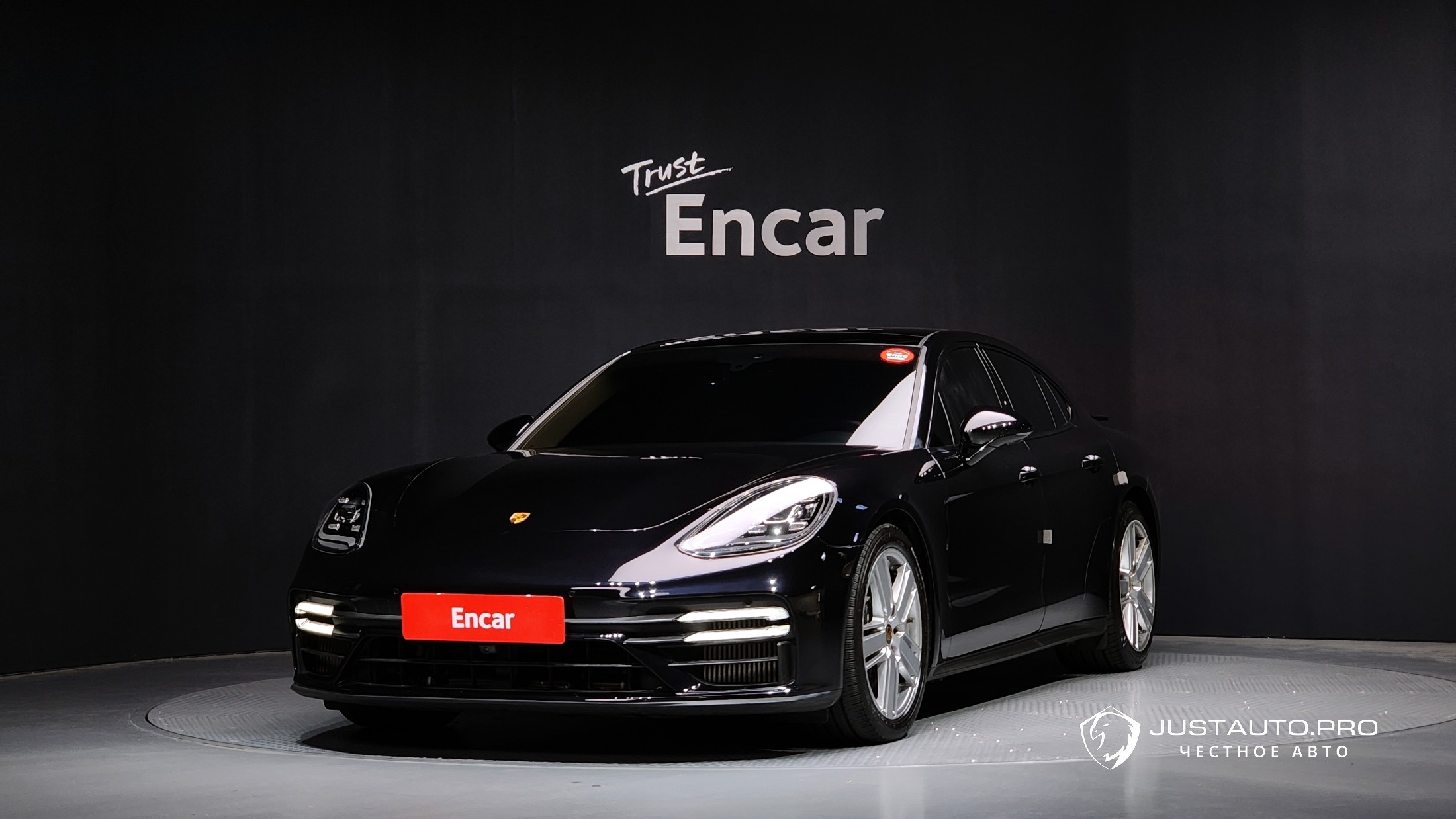 Автомобиль Porsche Panamera