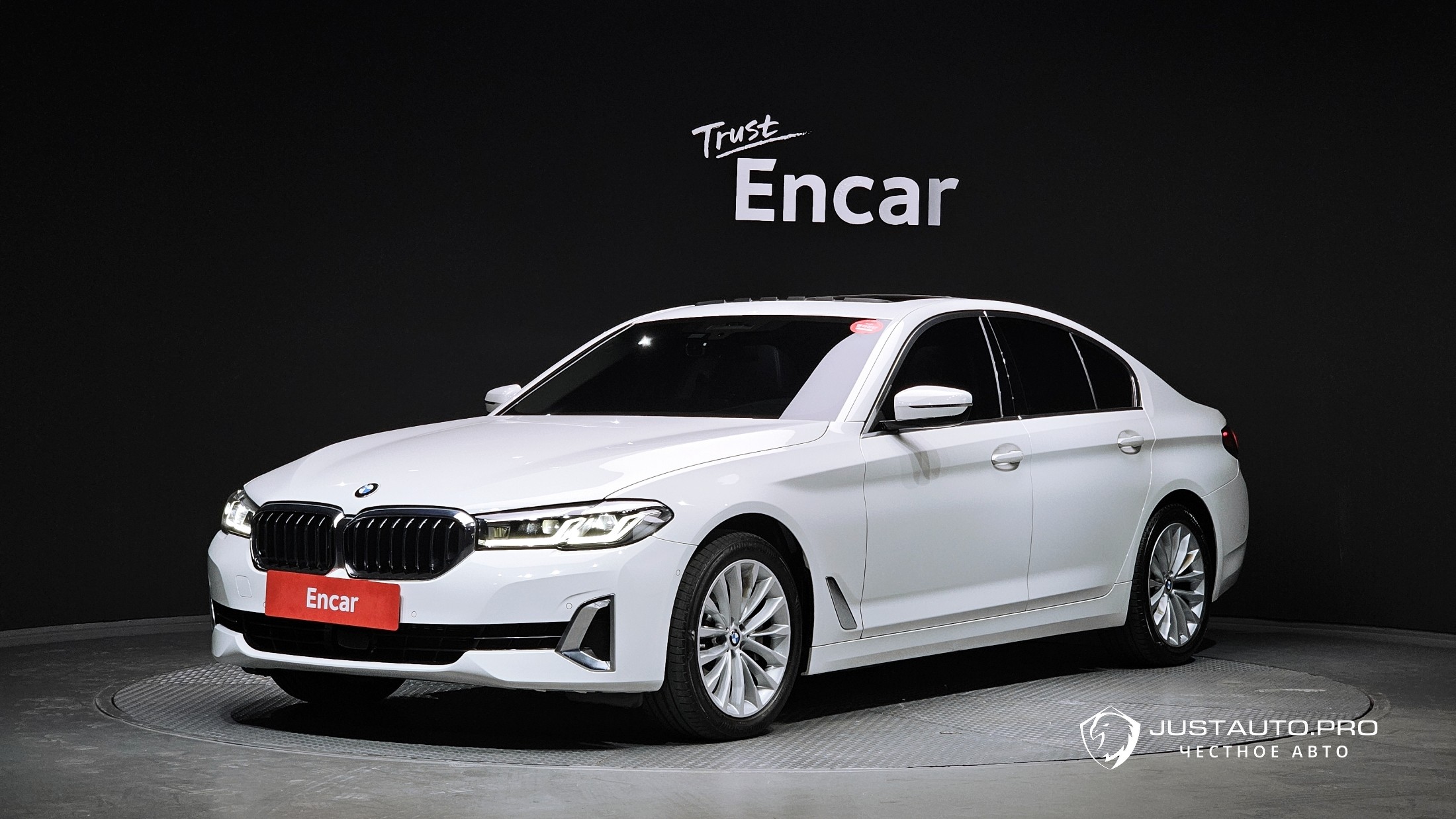 Автомобиль BMW 5-Series