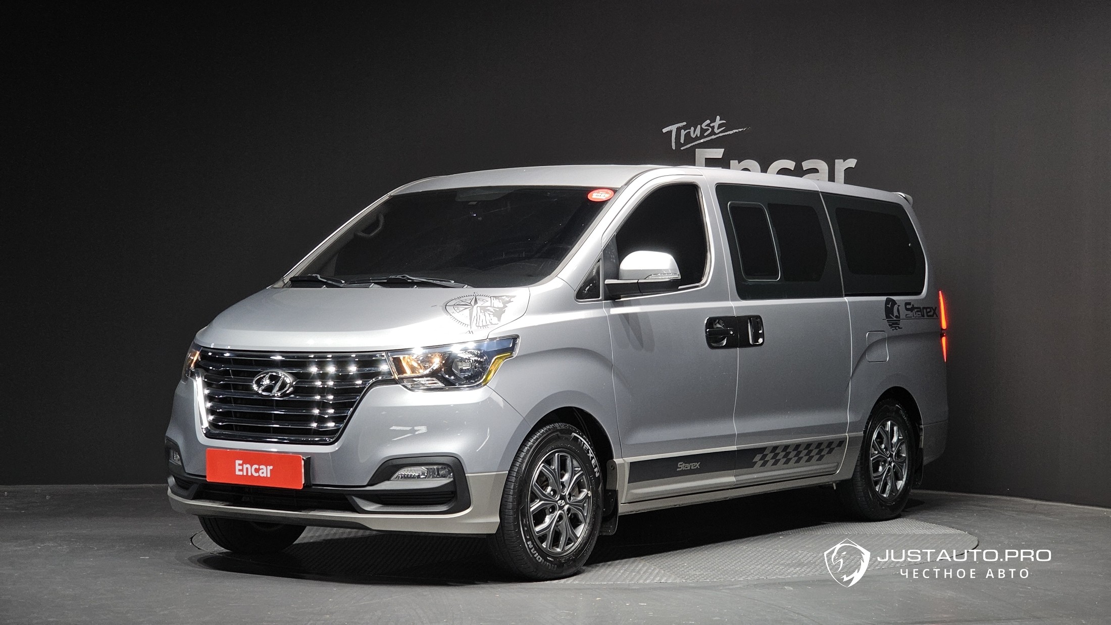 Автомобиль Hyundai Starex