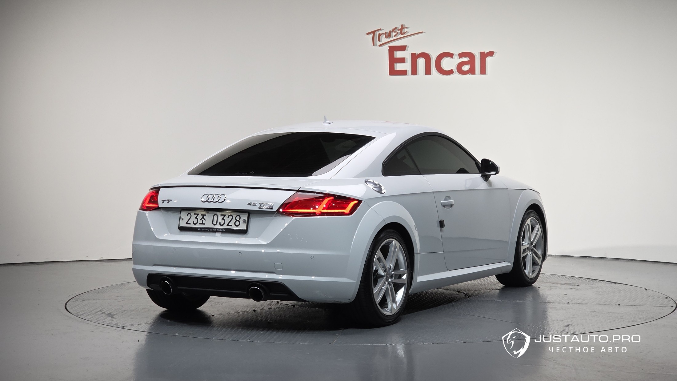 Автомобиль Audi TT