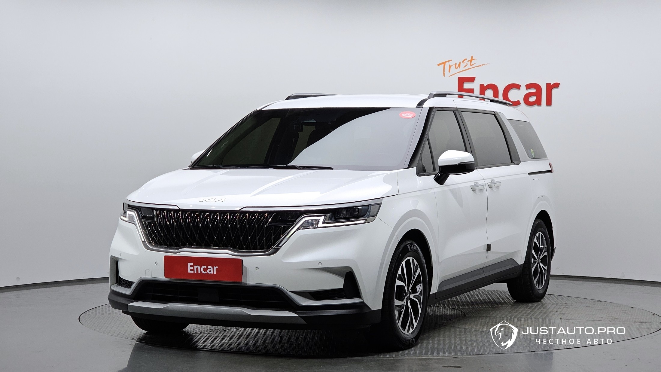 Автомобиль Kia Canival