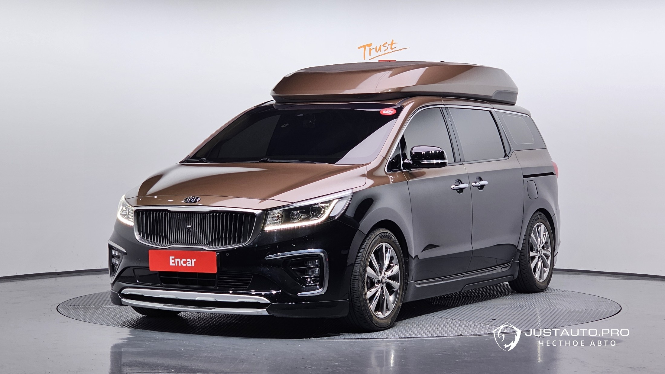 Автомобиль Kia Canival