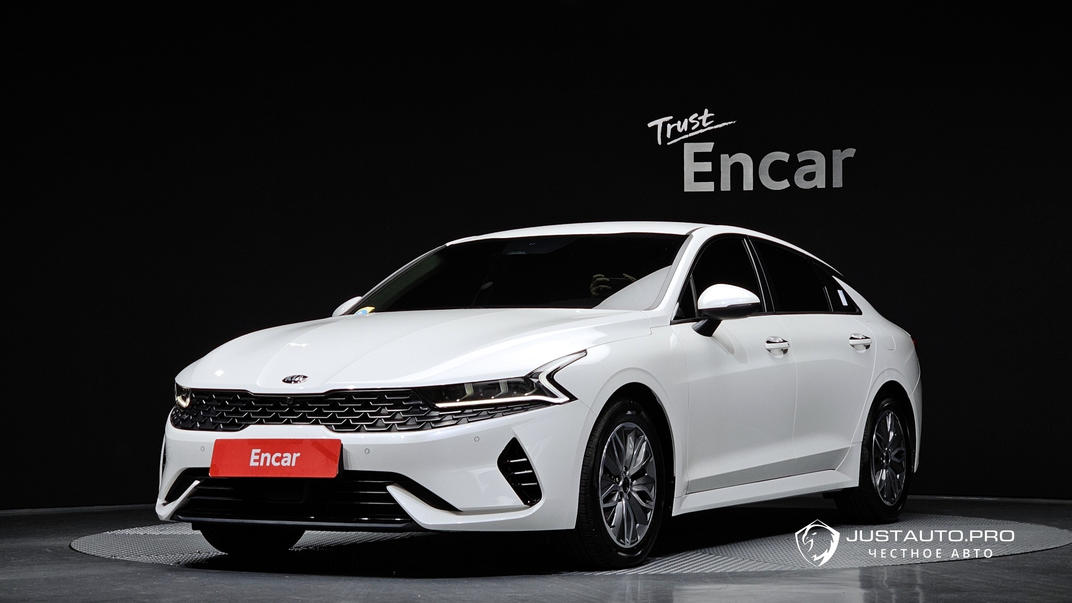 Автомобиль Kia K5