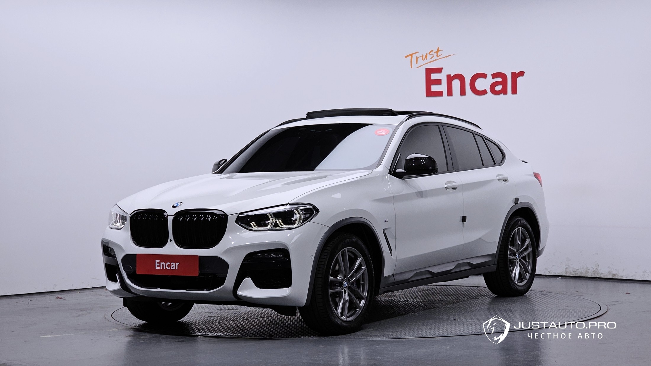 Автомобиль BMW X4