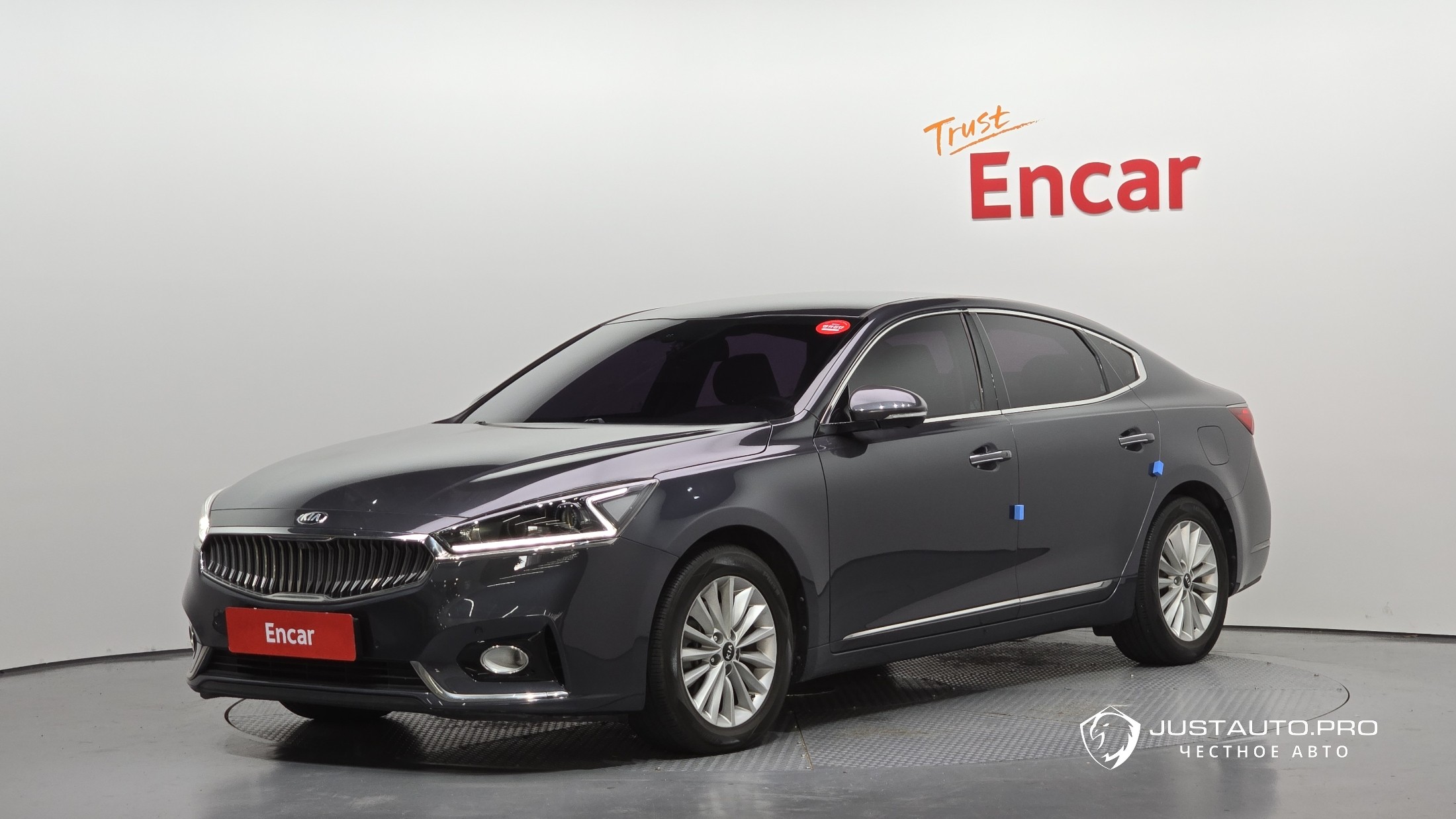 Автомобиль Kia K7