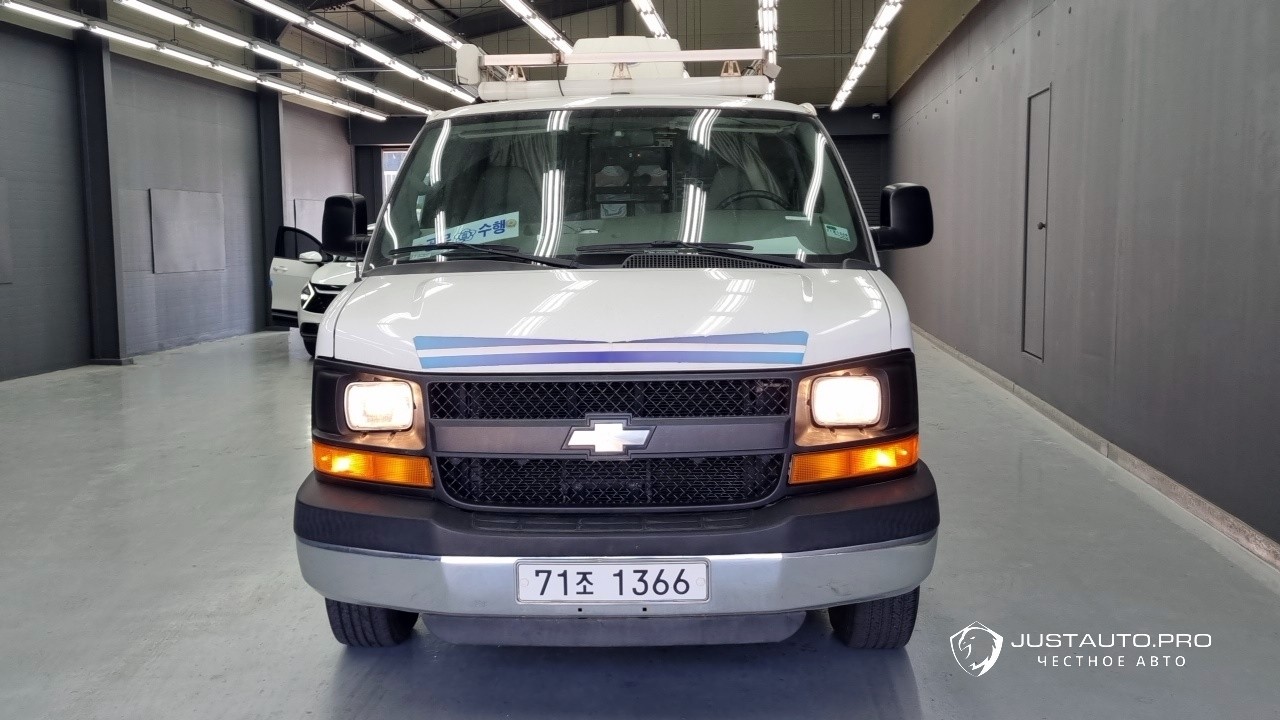 Автомобиль Chevrolet Express Van