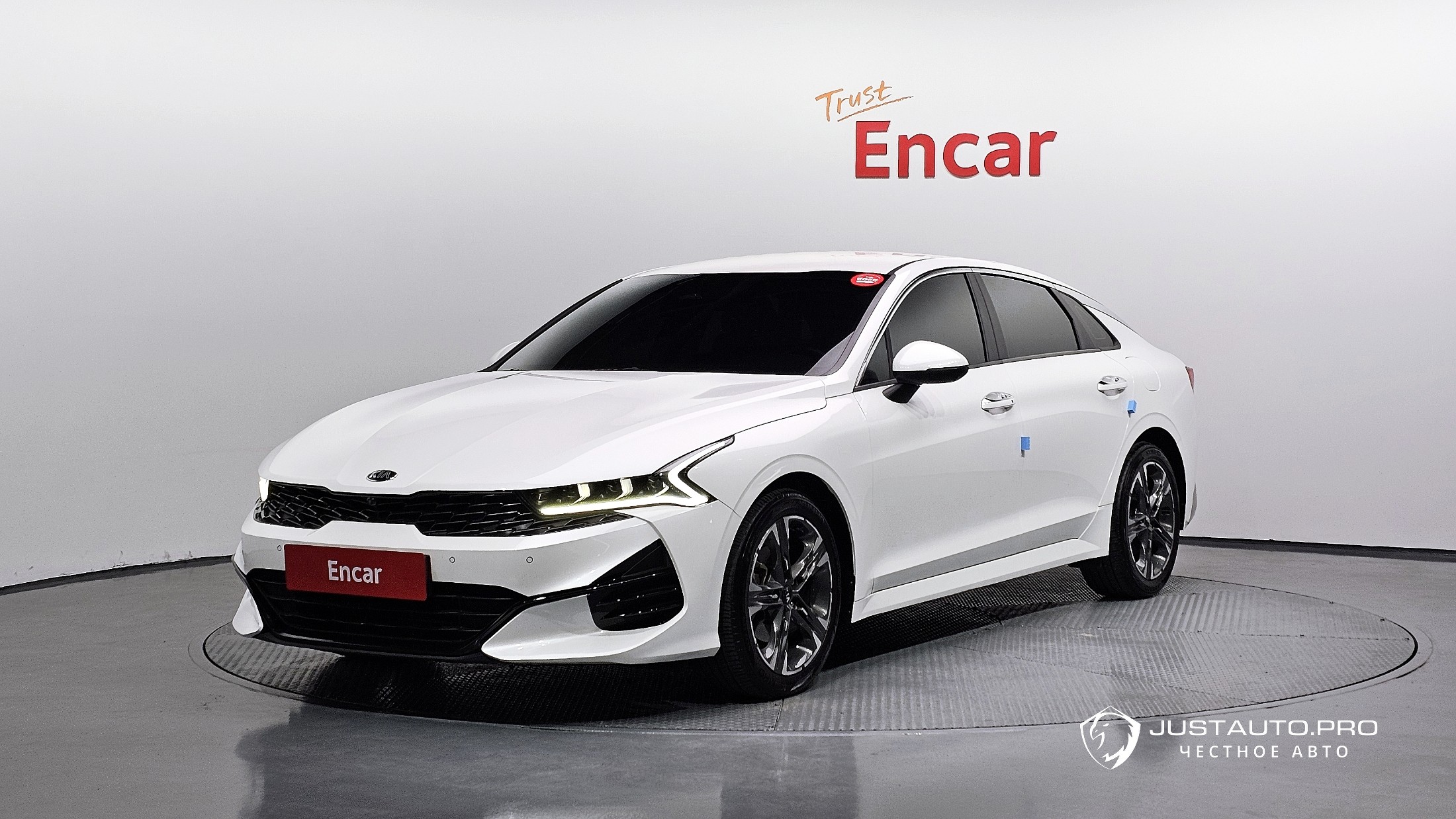 Автомобиль Kia K5