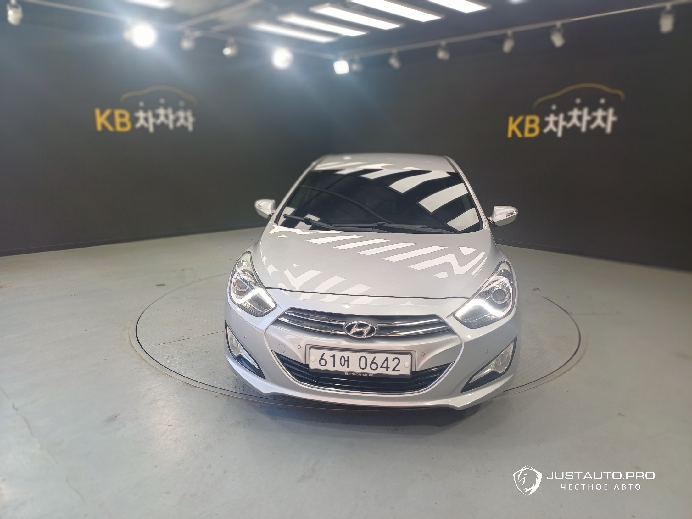 Автомобиль Hyundai i40