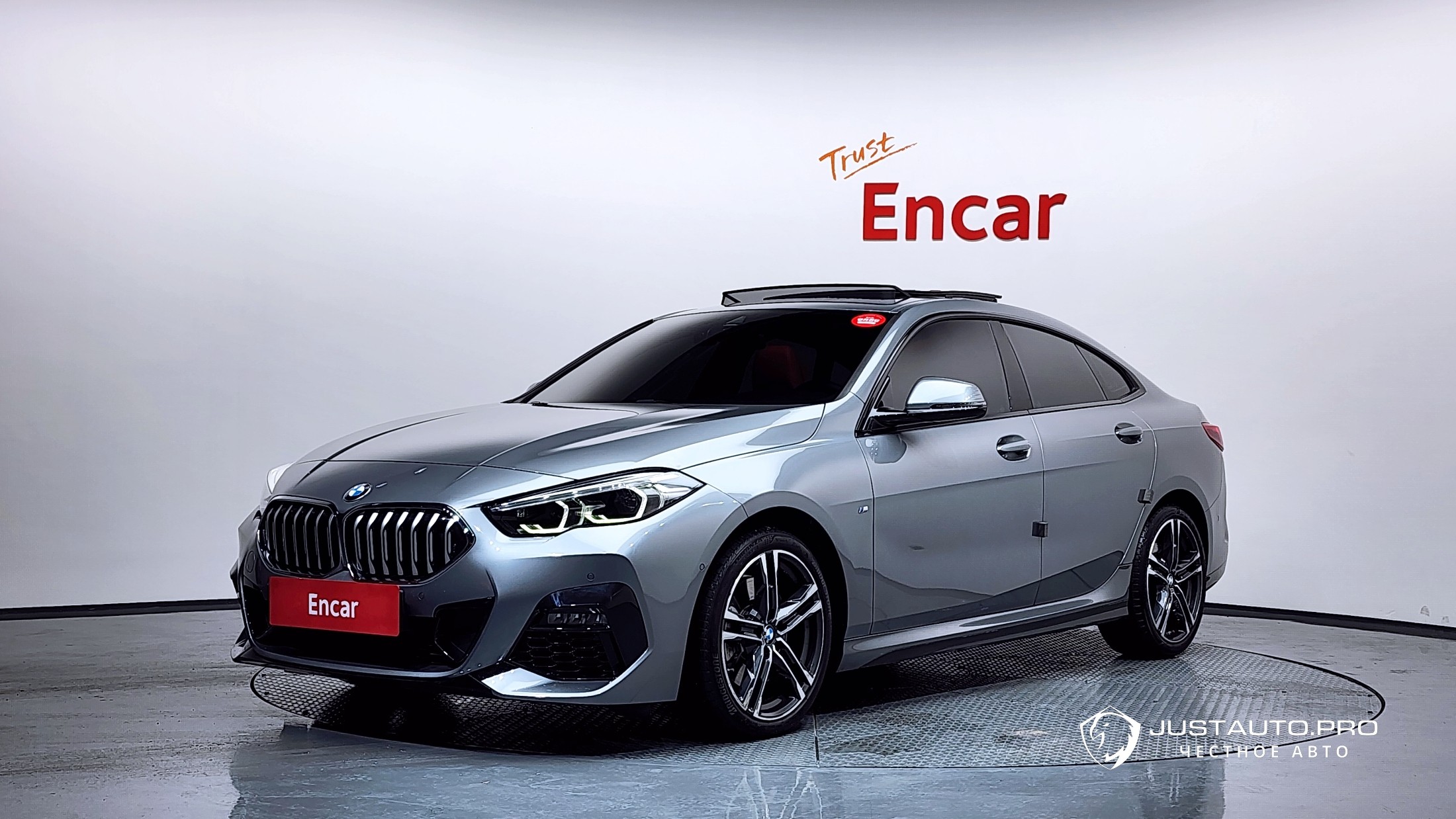 Автомобиль BMW 2-Series