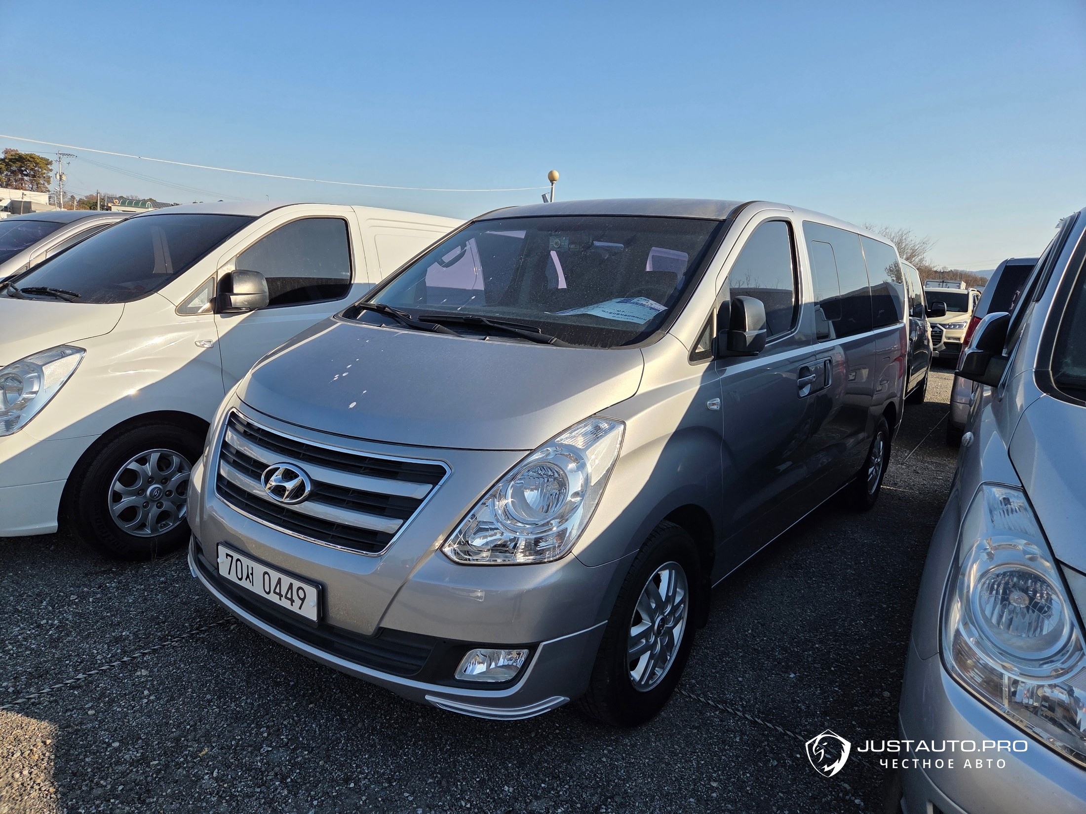 Автомобиль Hyundai Starex