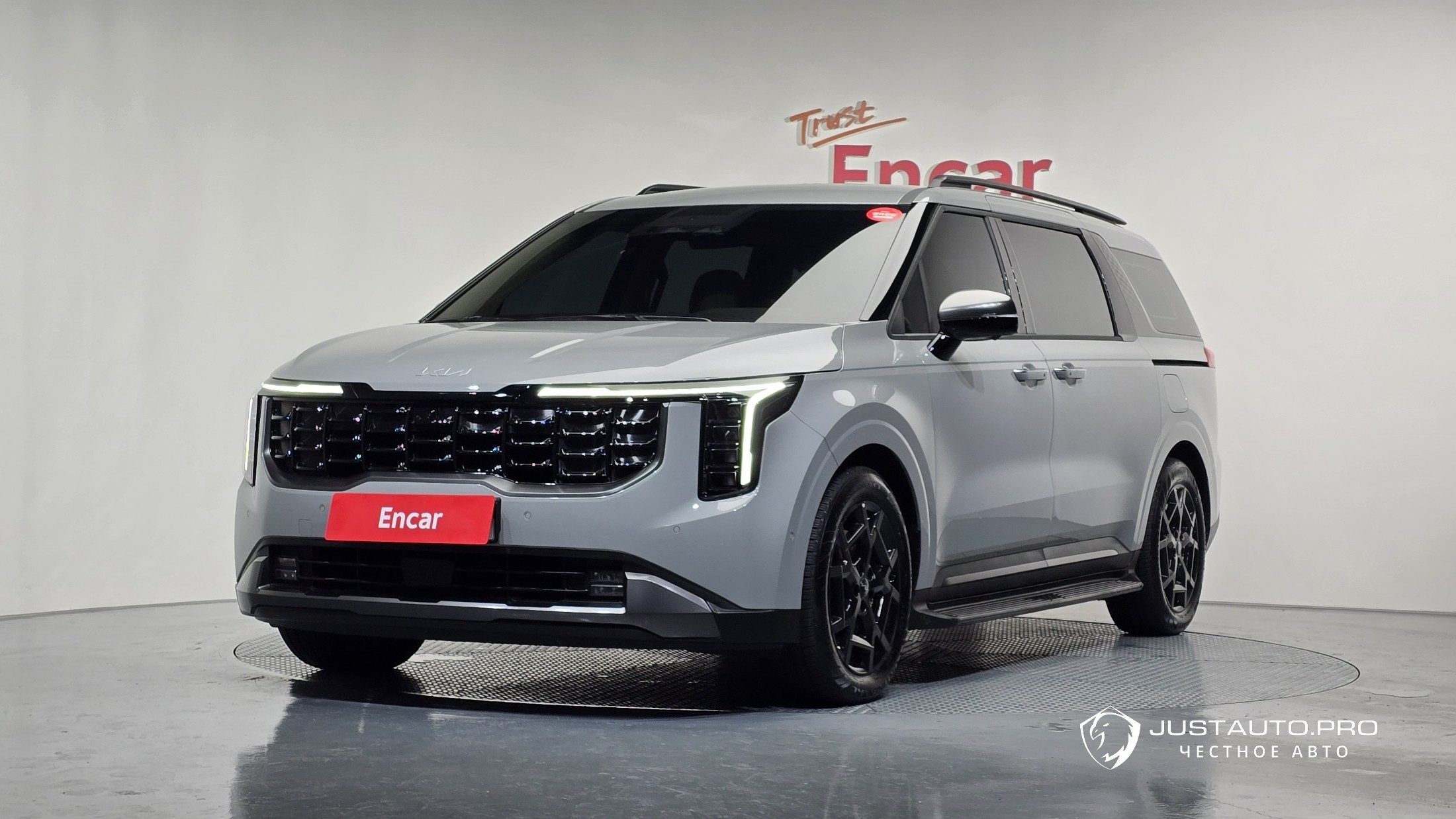 Автомобиль Kia Canival