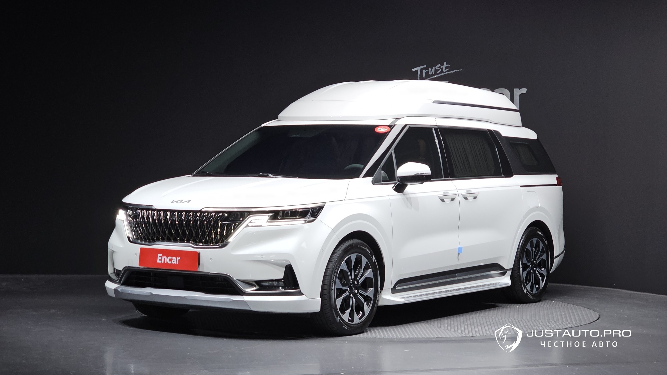 Автомобиль Kia Canival