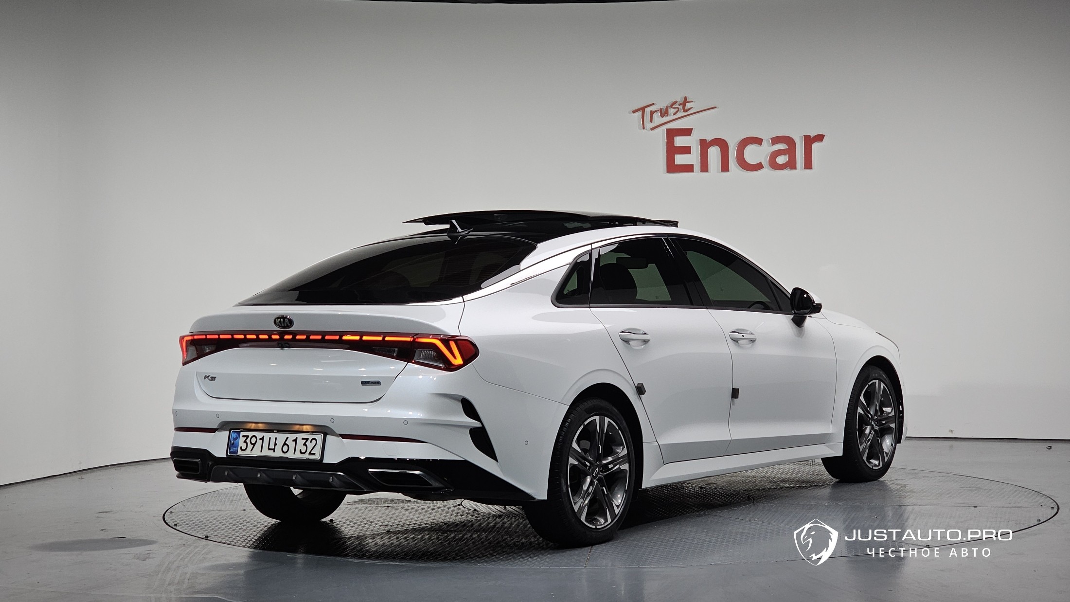 Автомобиль Kia K5