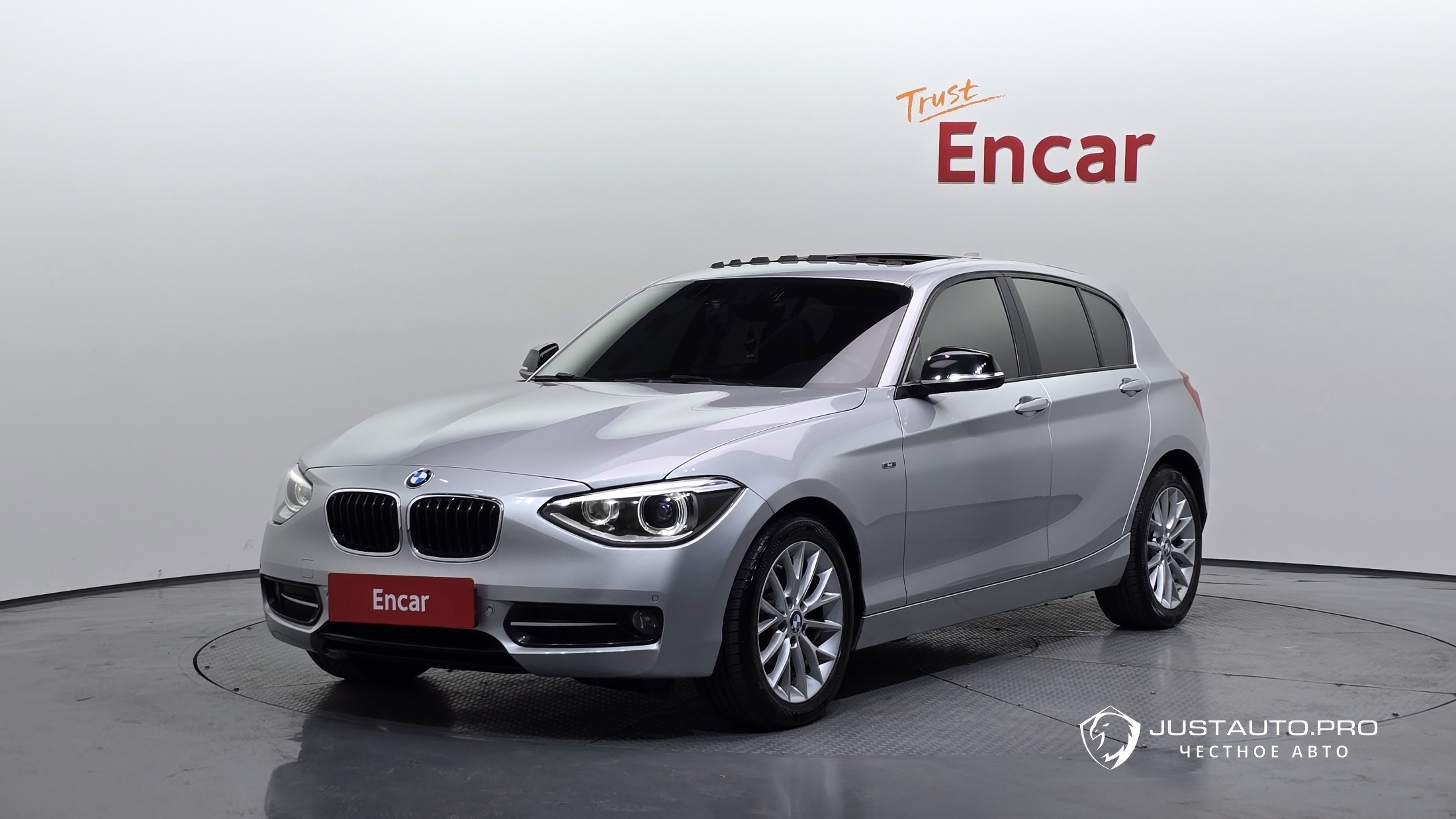 Автомобиль BMW 1-Series