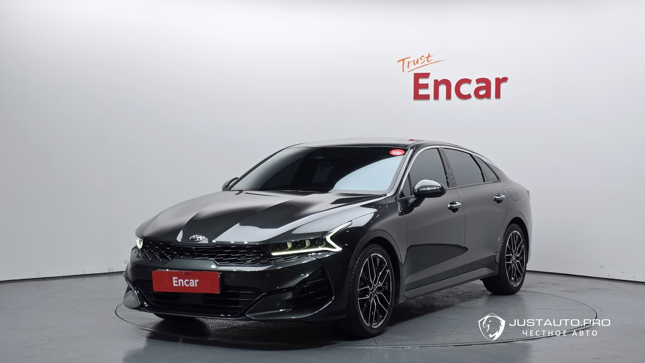 Автомобиль Kia K5