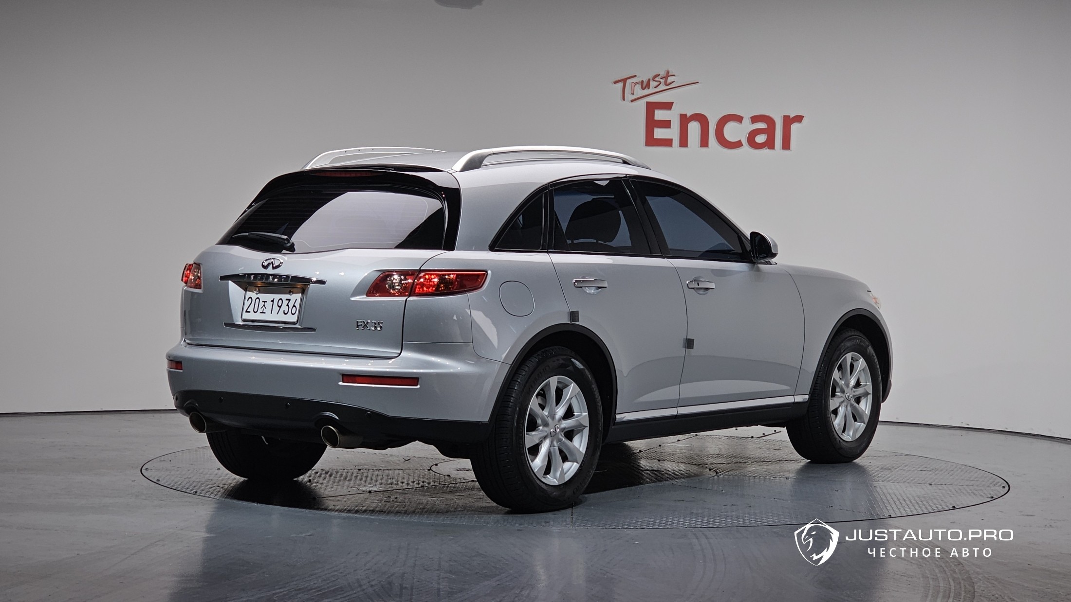 Автомобиль Infiniti FX