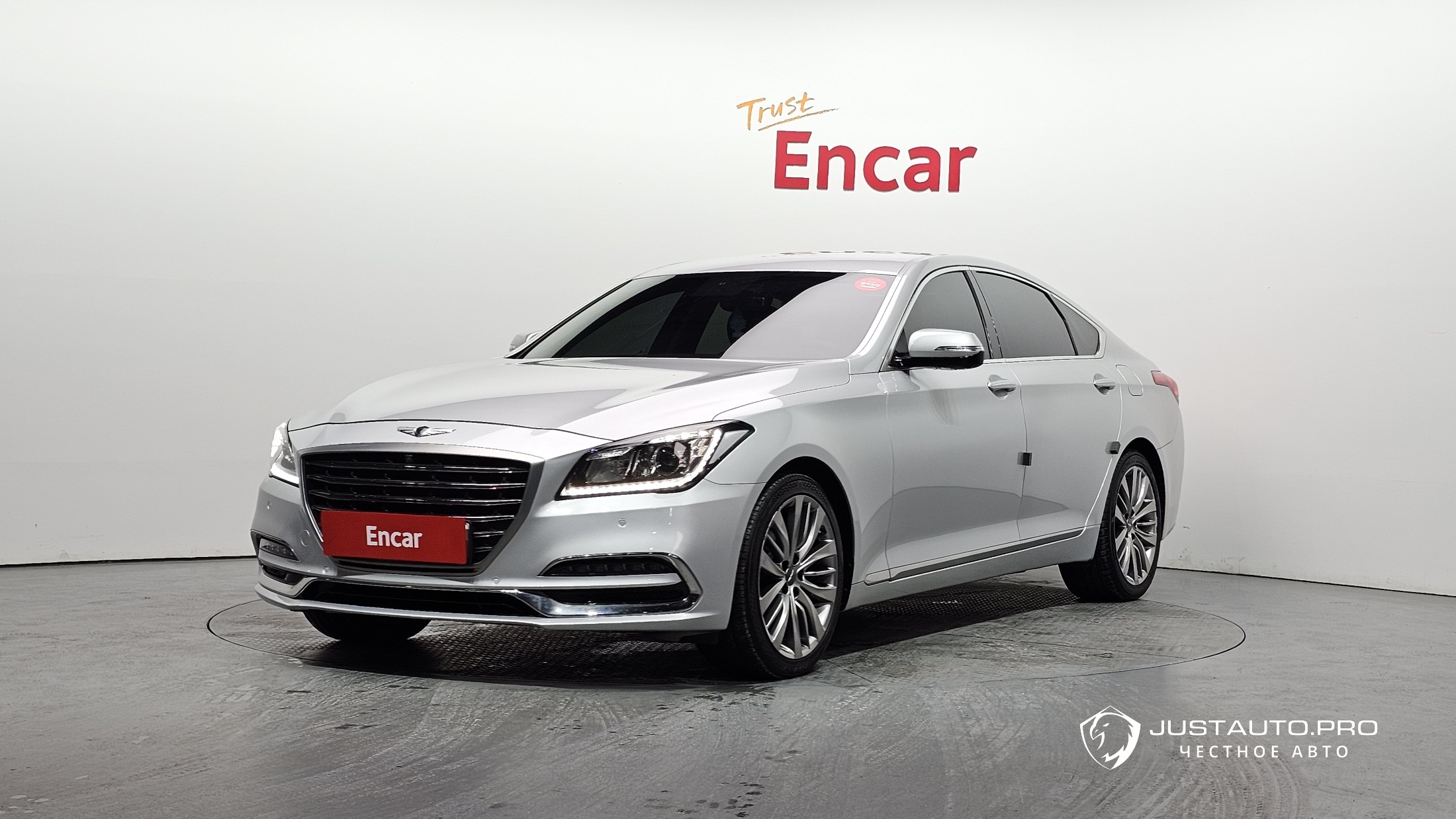 Автомобиль Genesis G80