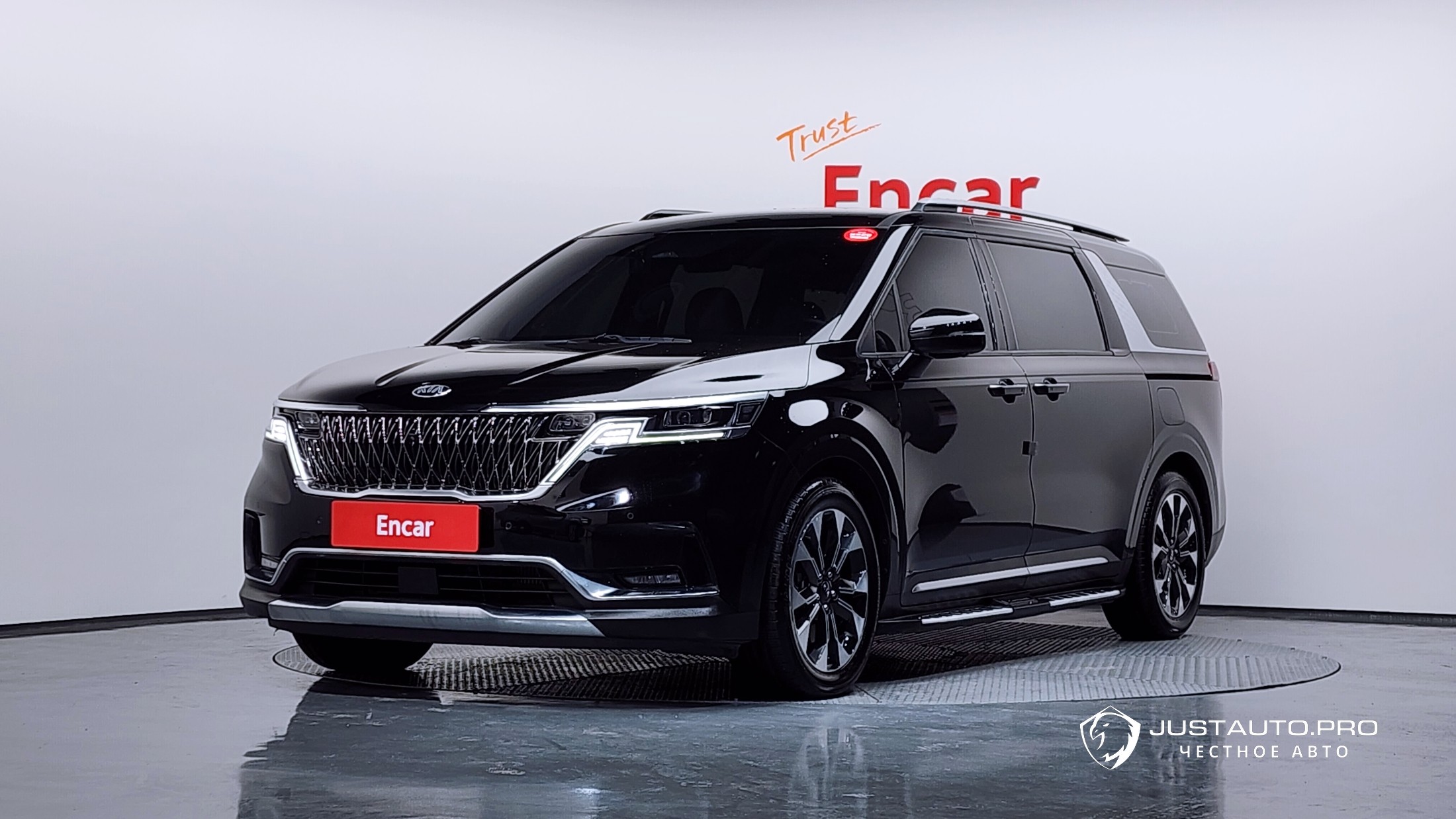 Автомобиль Kia Canival