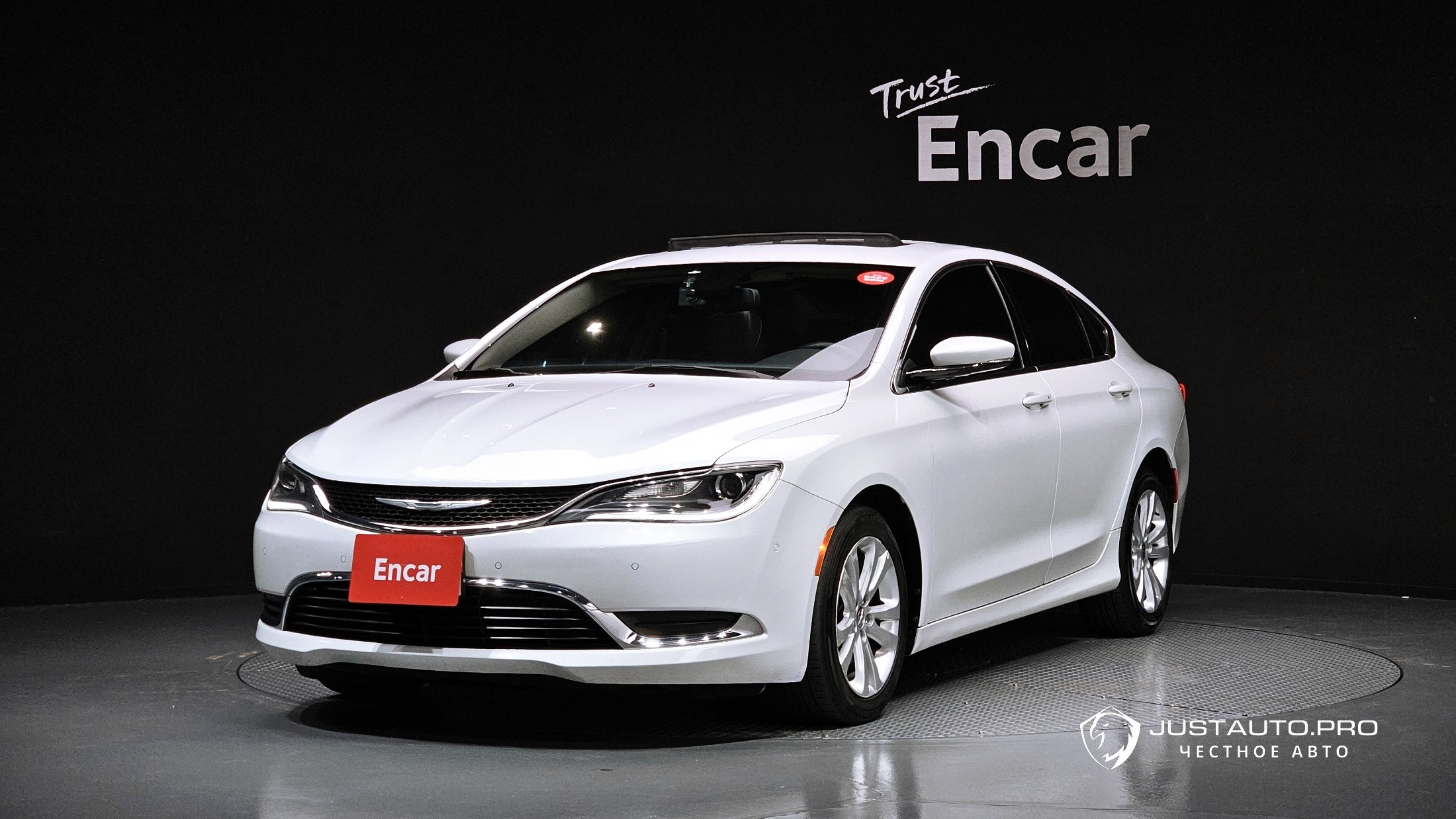 Автомобиль Chrysler 200