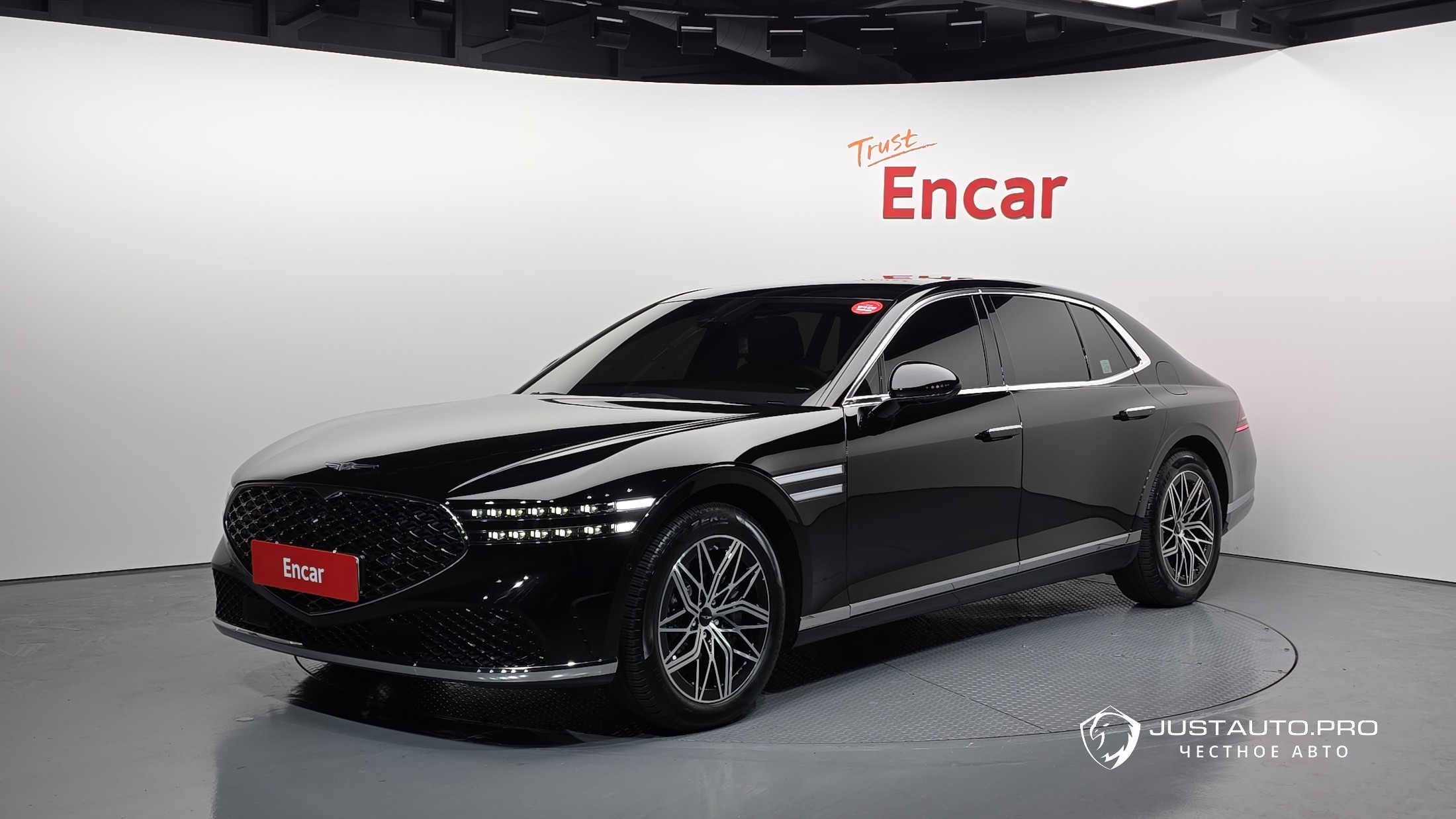 Автомобиль Genesis G90