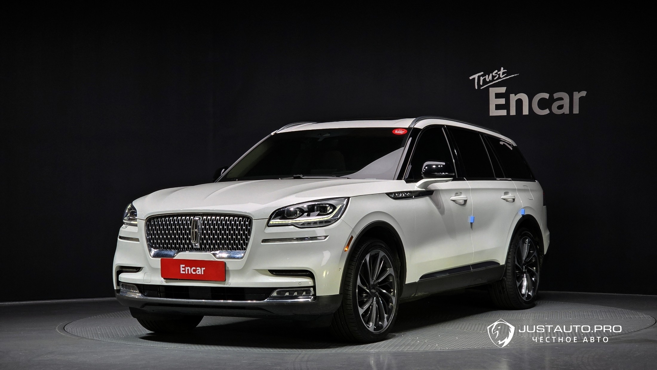 Автомобиль Lincoln Aviator