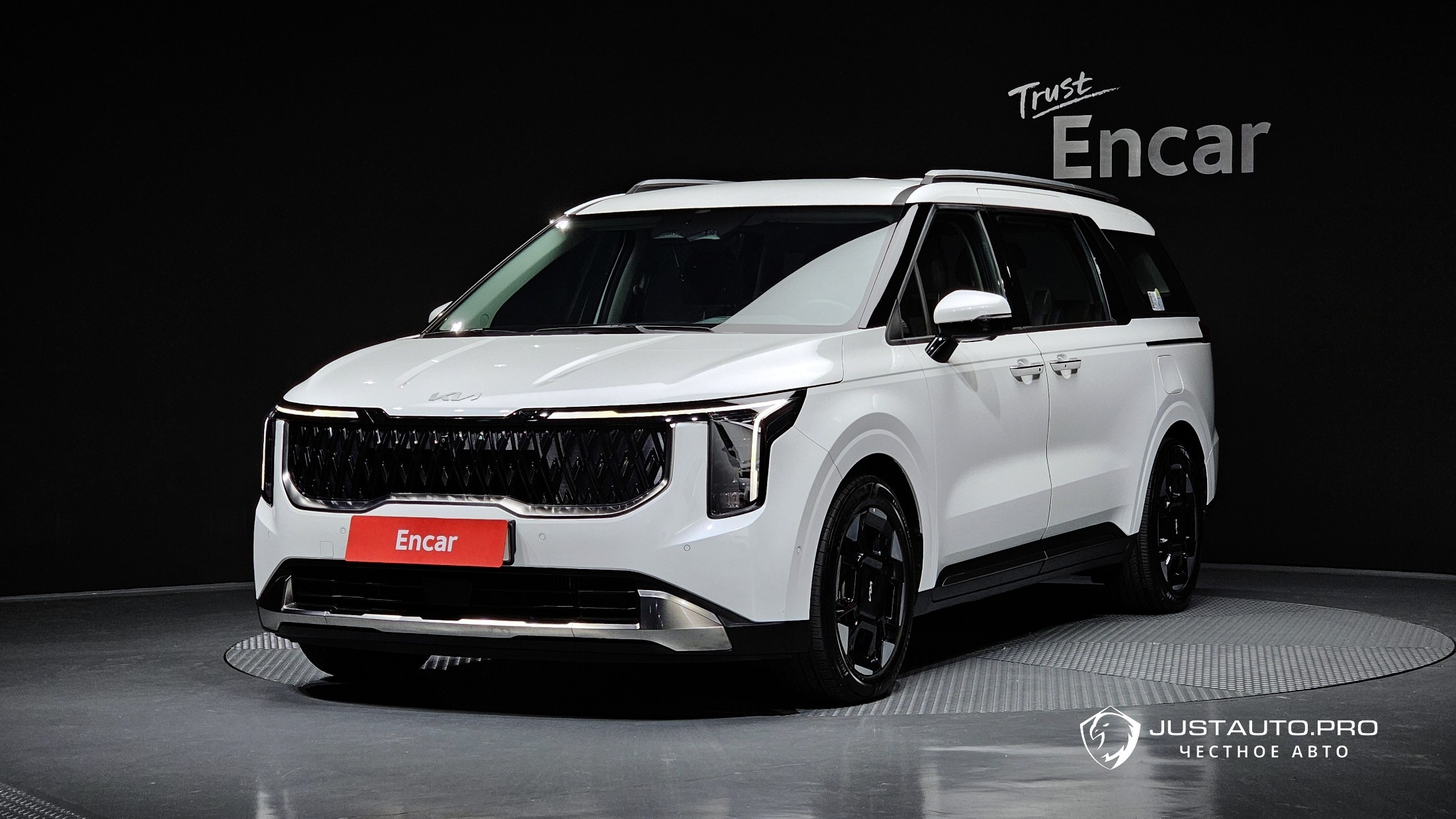 Автомобиль Kia Canival