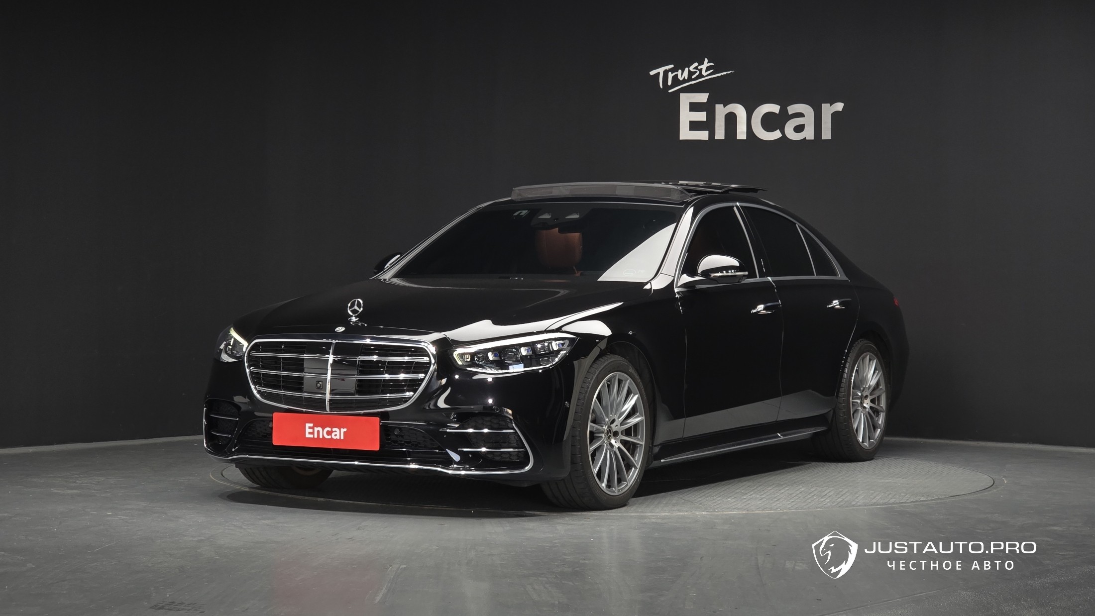 Автомобиль Mercedes-Benz S-Class