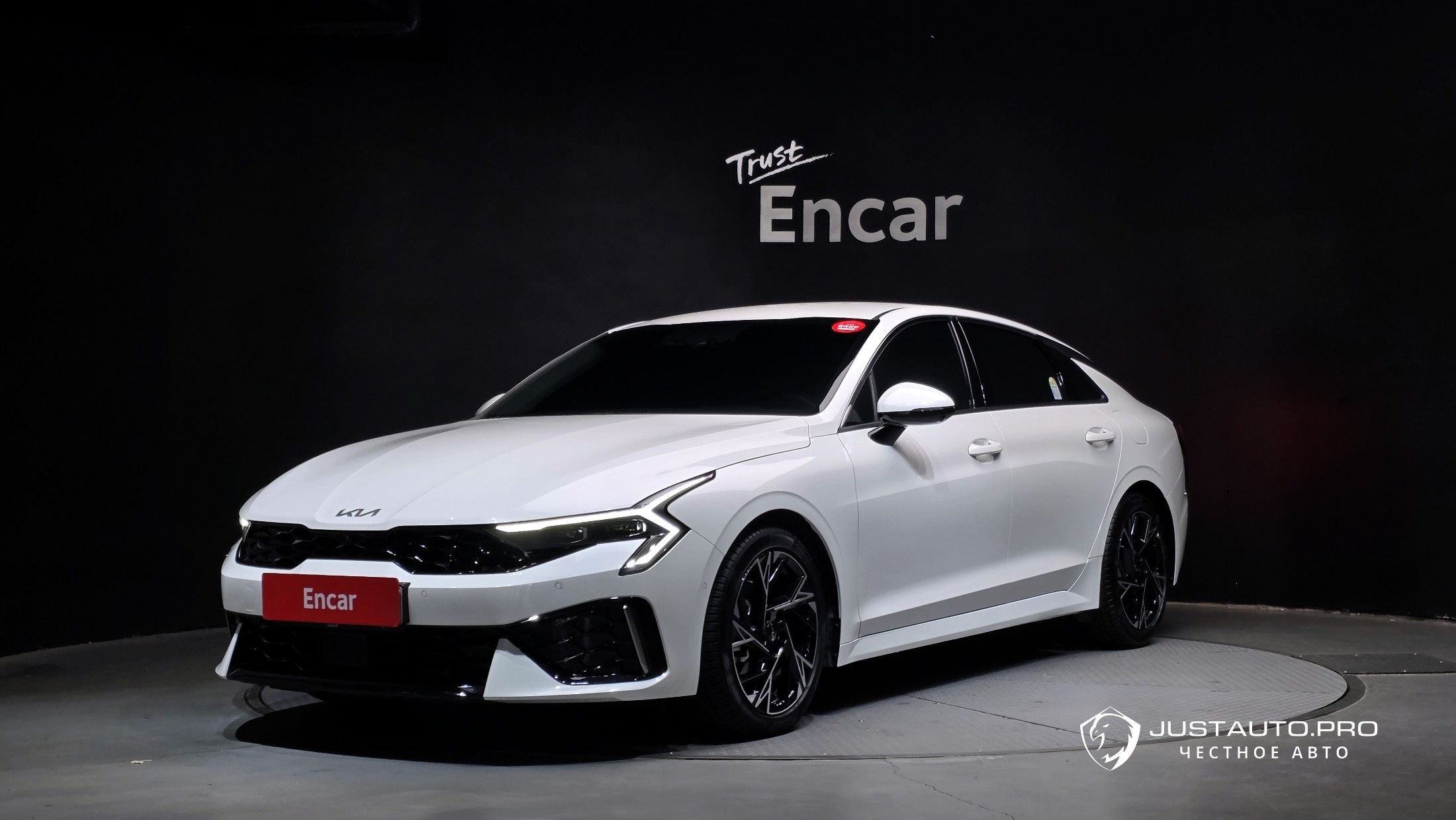 Автомобиль Kia K5