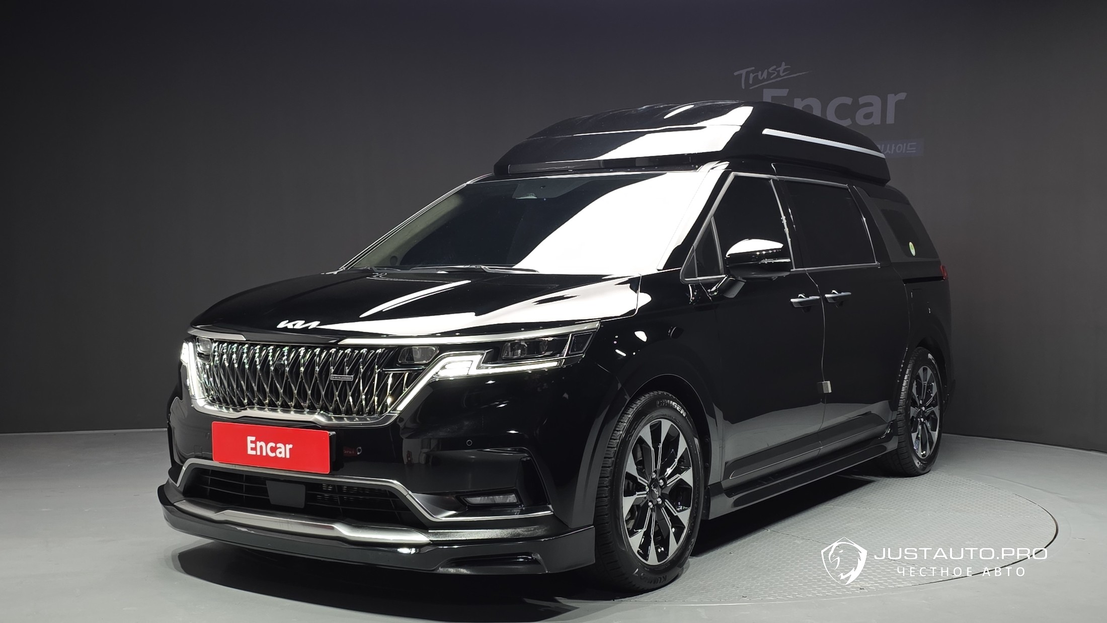 Автомобиль Kia Canival
