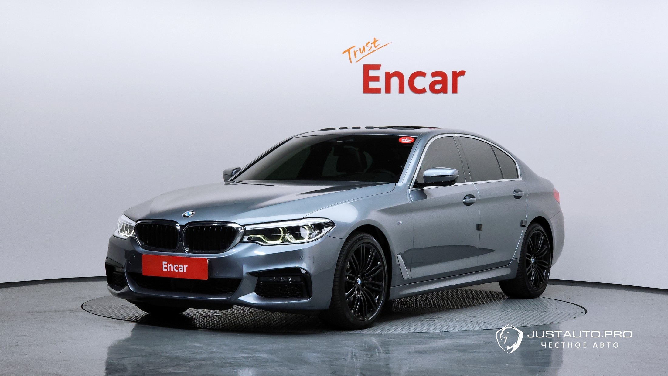 Автомобиль BMW 5-Series