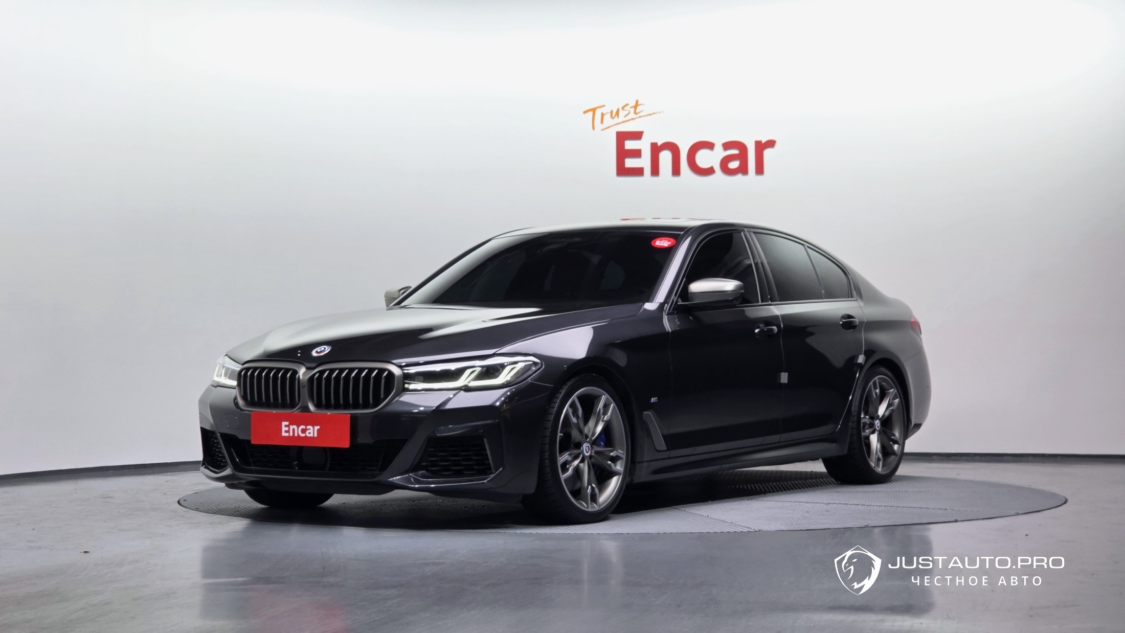 Автомобиль BMW 5-Series