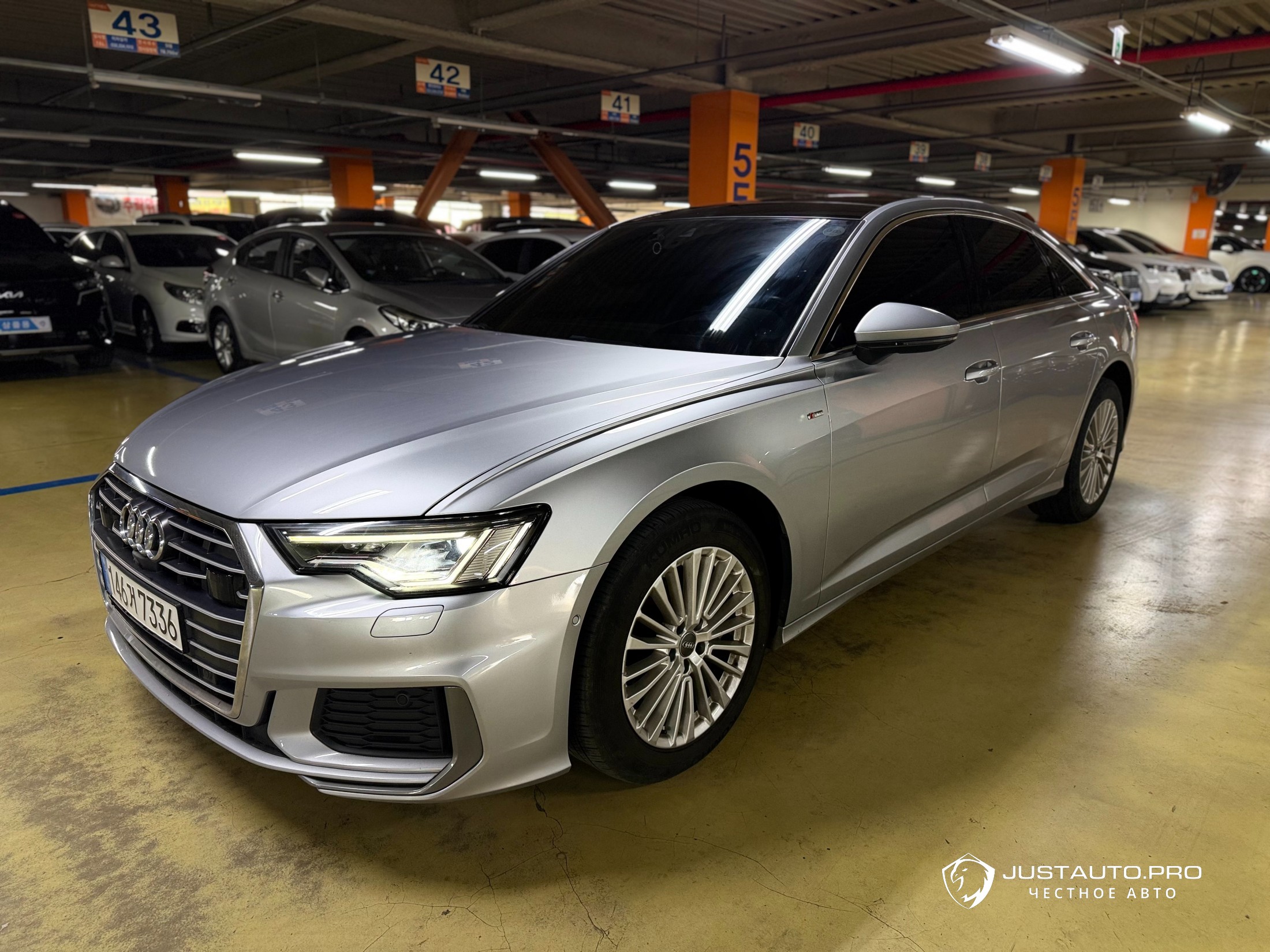 Автомобиль Audi A6