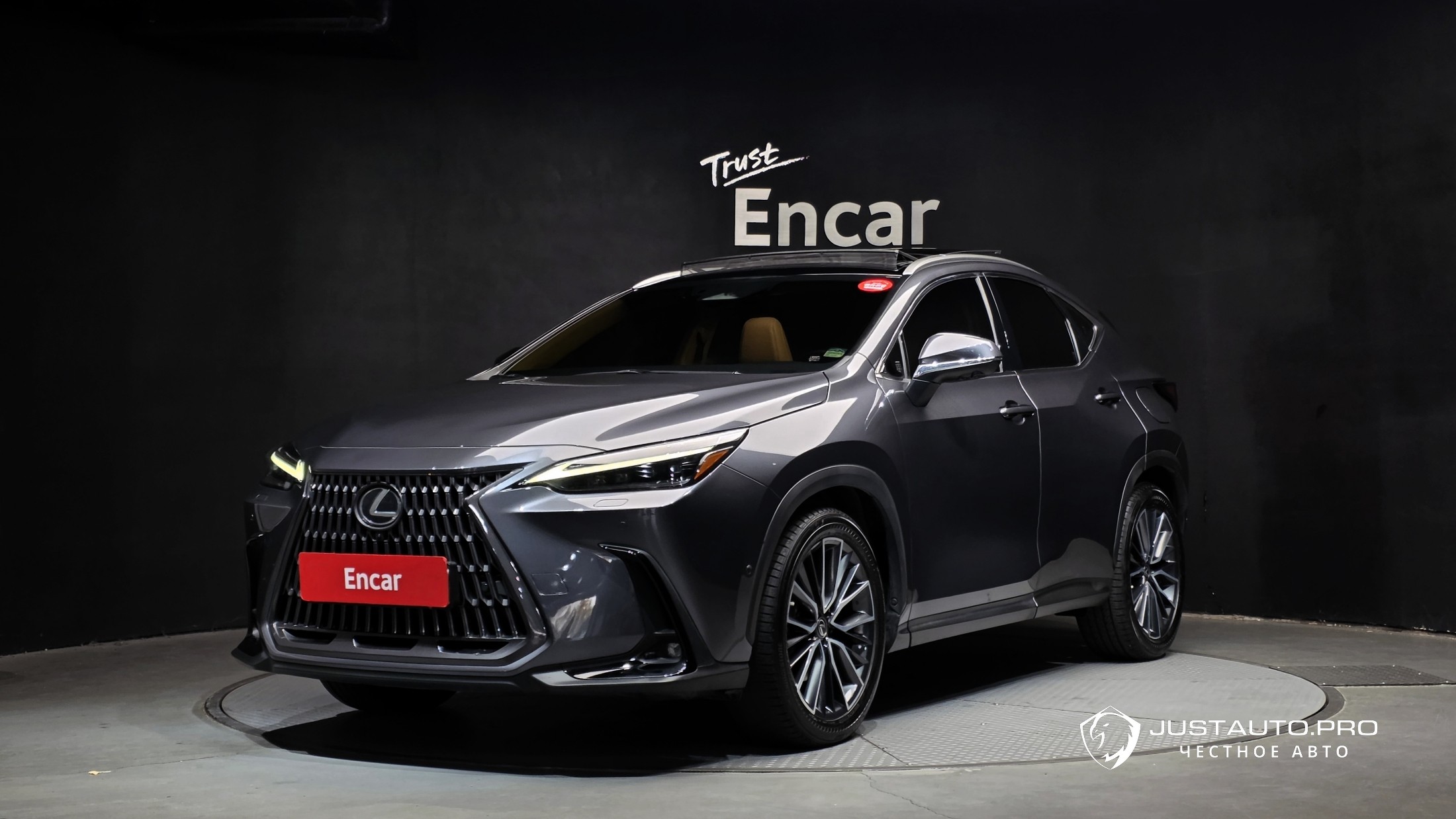Автомобиль Lexus NX
