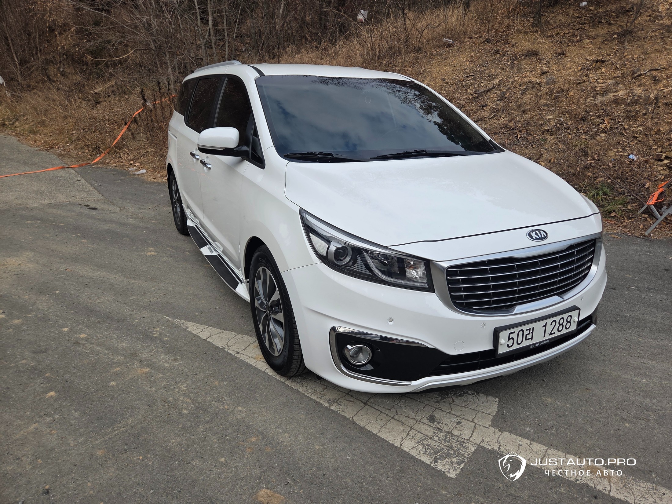 Автомобиль Kia Canival