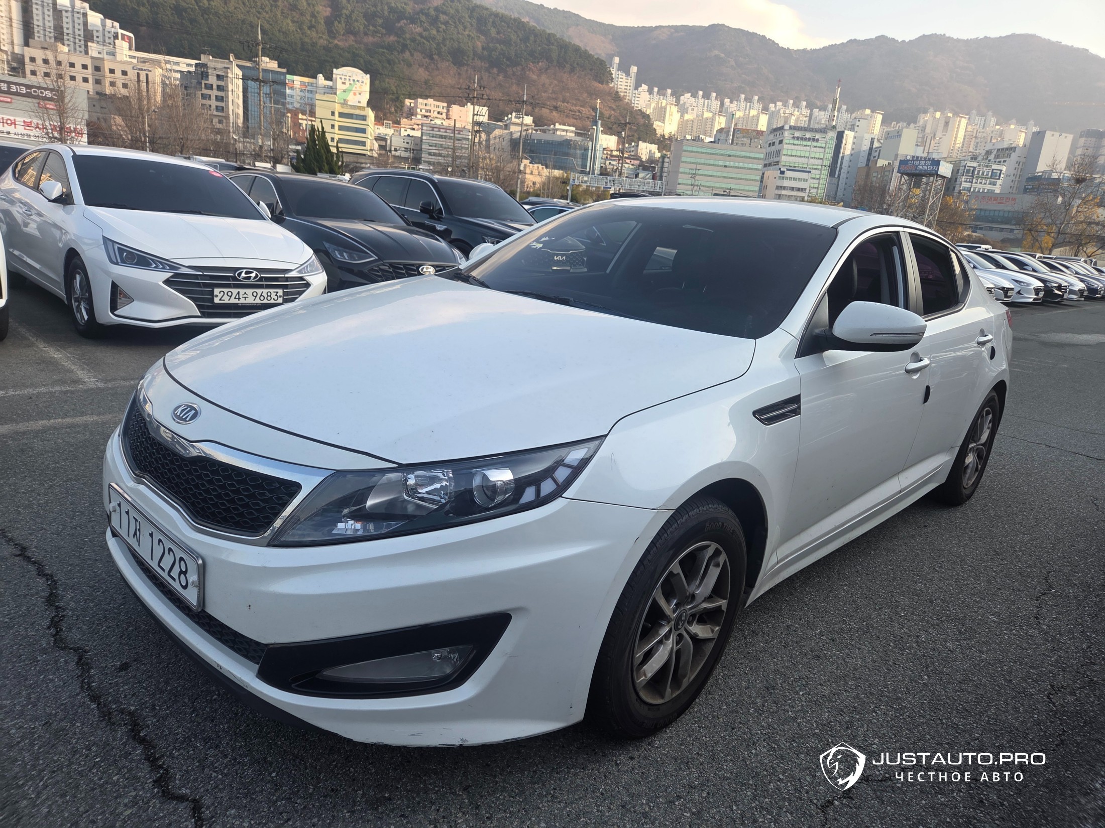 Автомобиль Kia K5