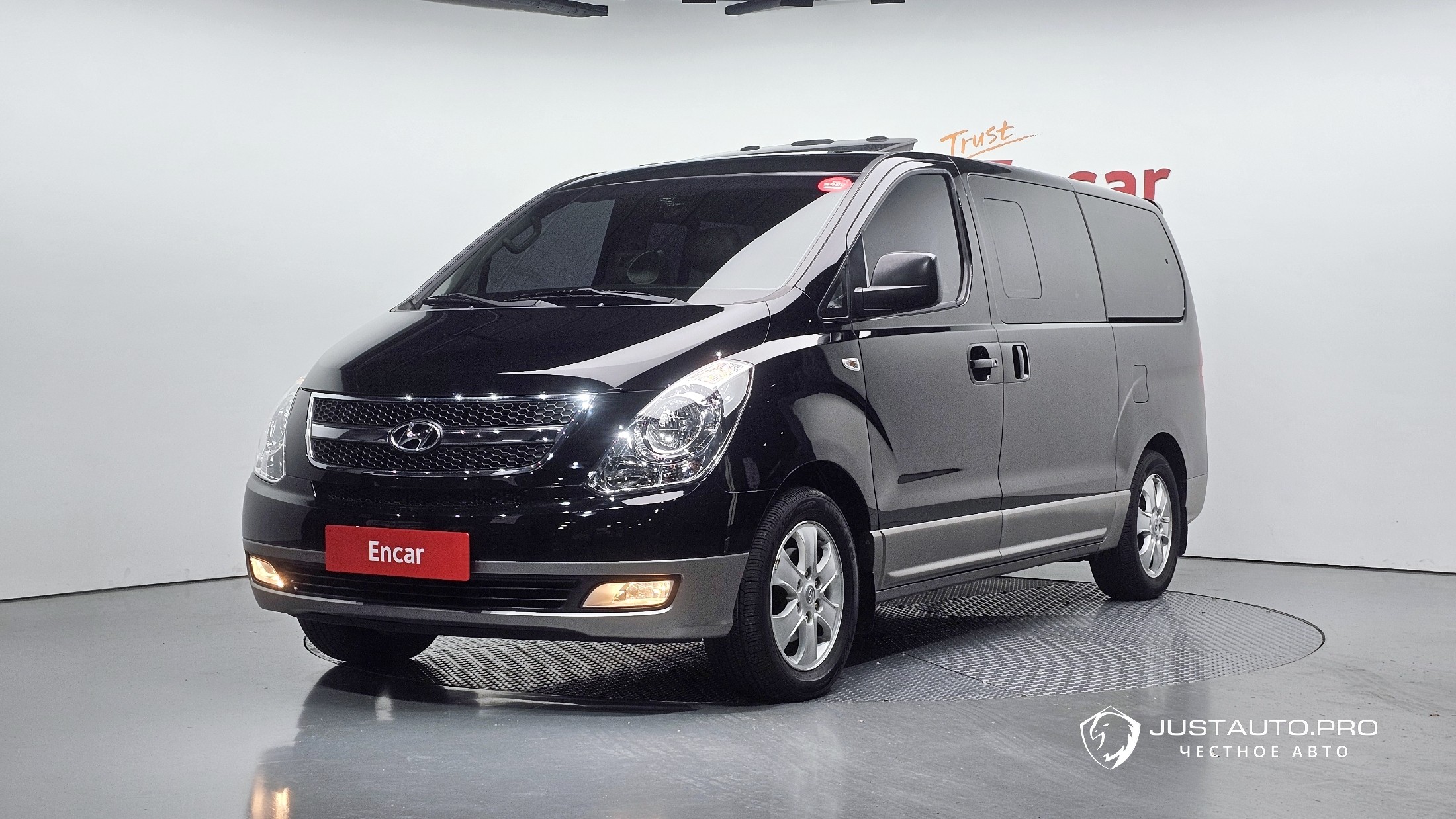 Автомобиль Hyundai Starex