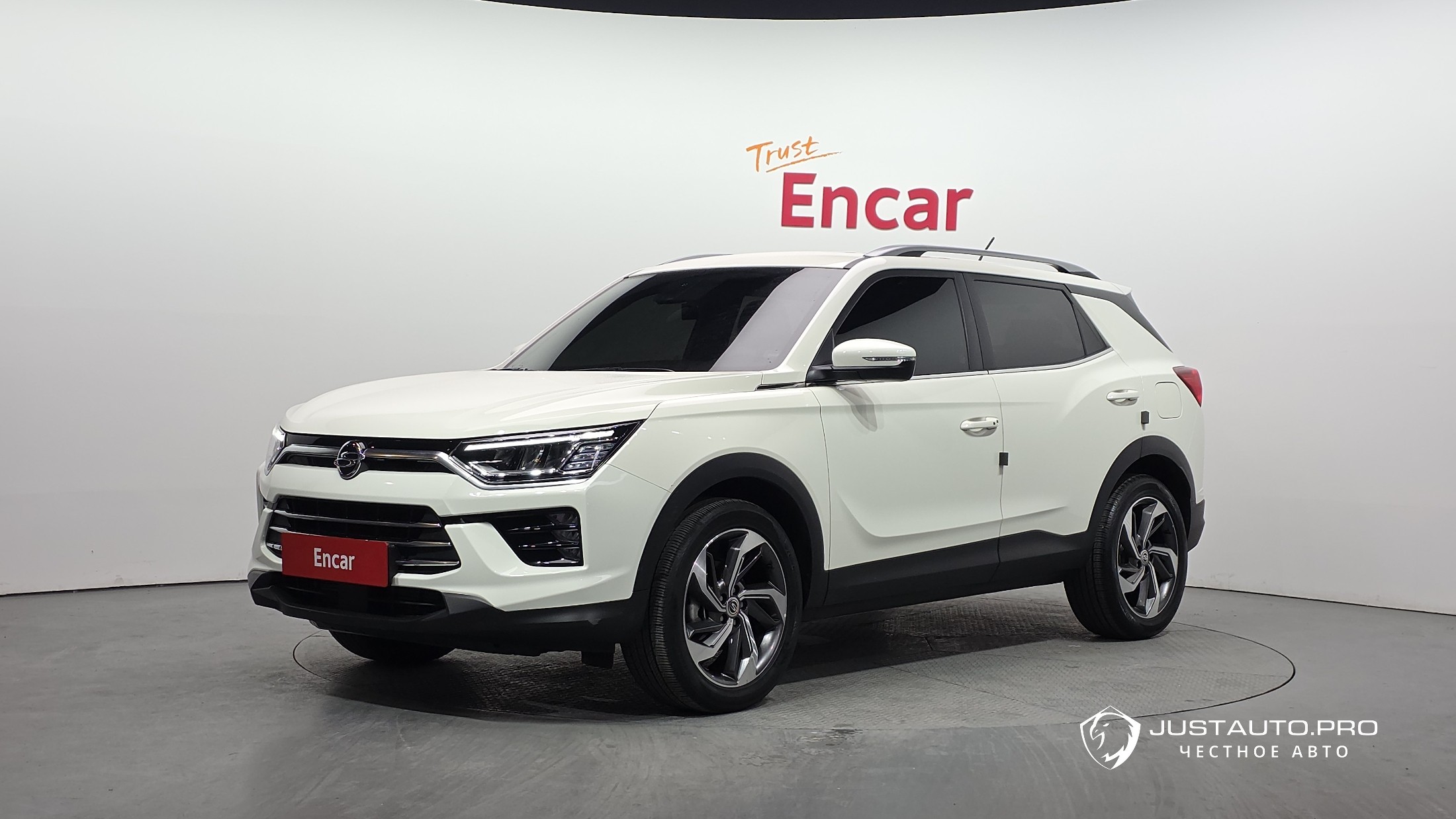 Автомобиль KG_Mobility_Ssangyong KORANDO