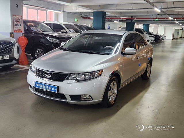 Автомобиль Kia Porte