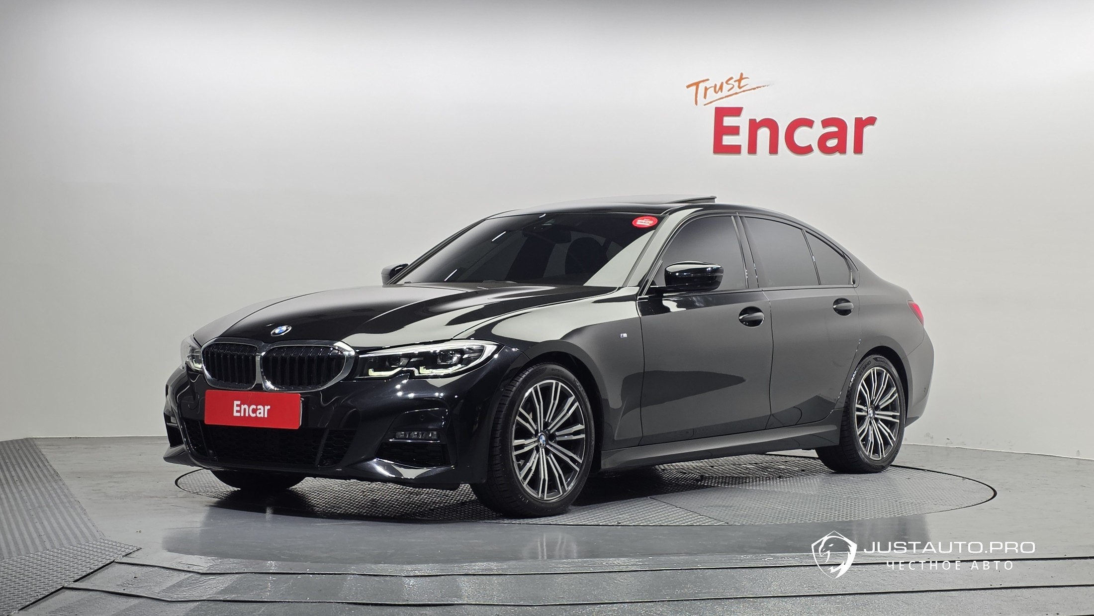 Автомобиль BMW 3-Series