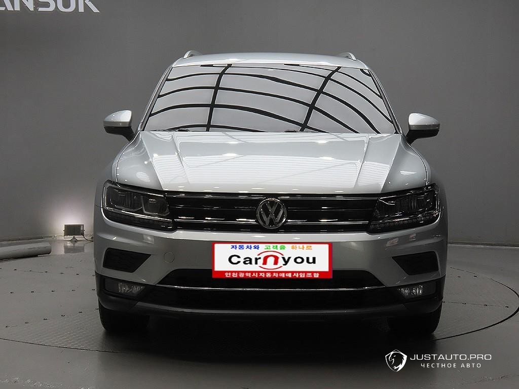 Автомобиль Volkswagen Tiguan