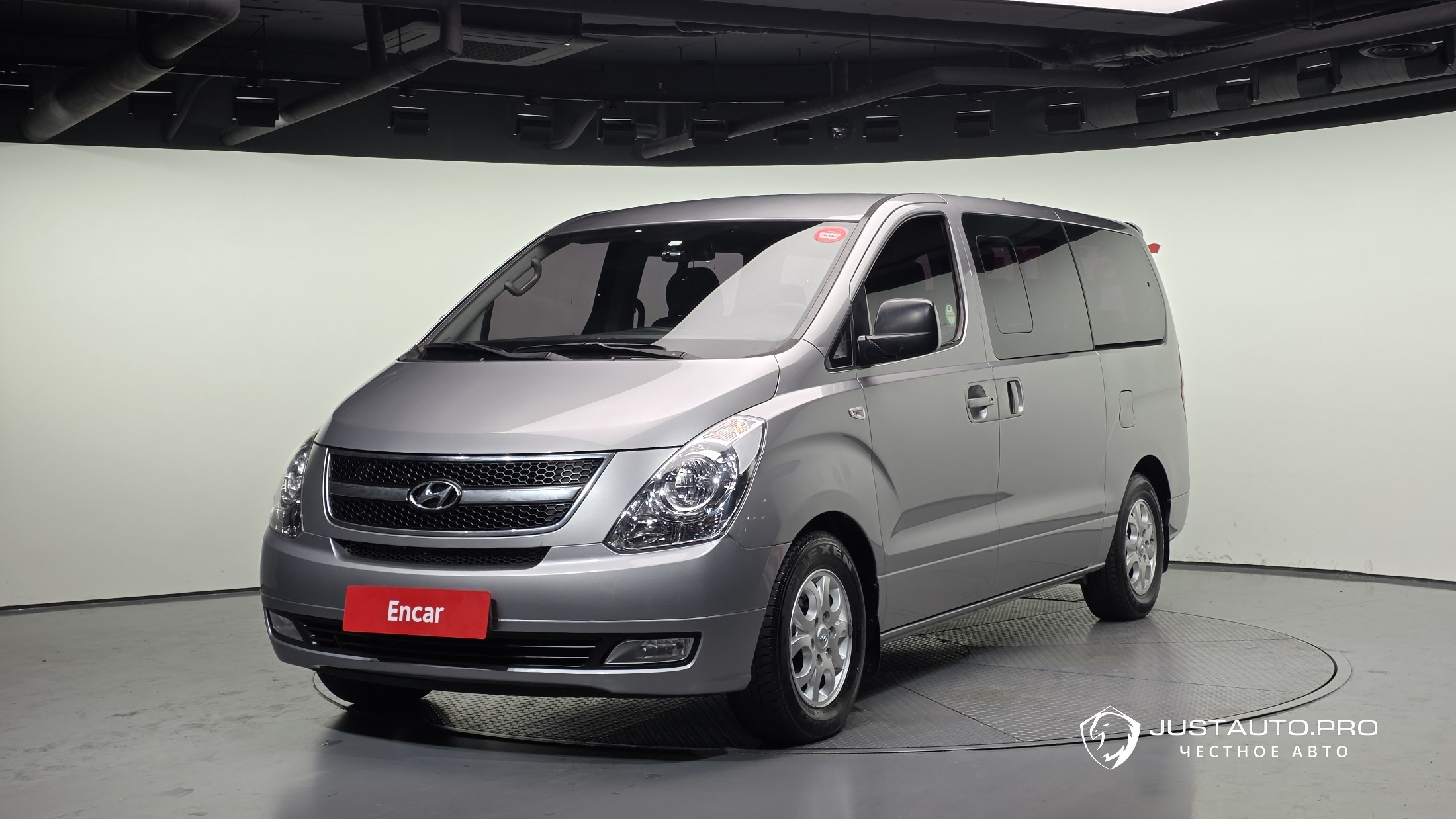 Автомобиль Hyundai Starex