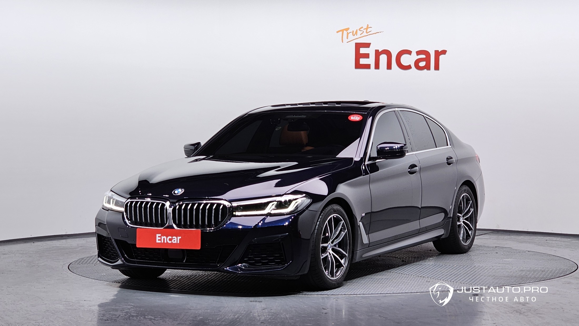 Автомобиль BMW 5-Series