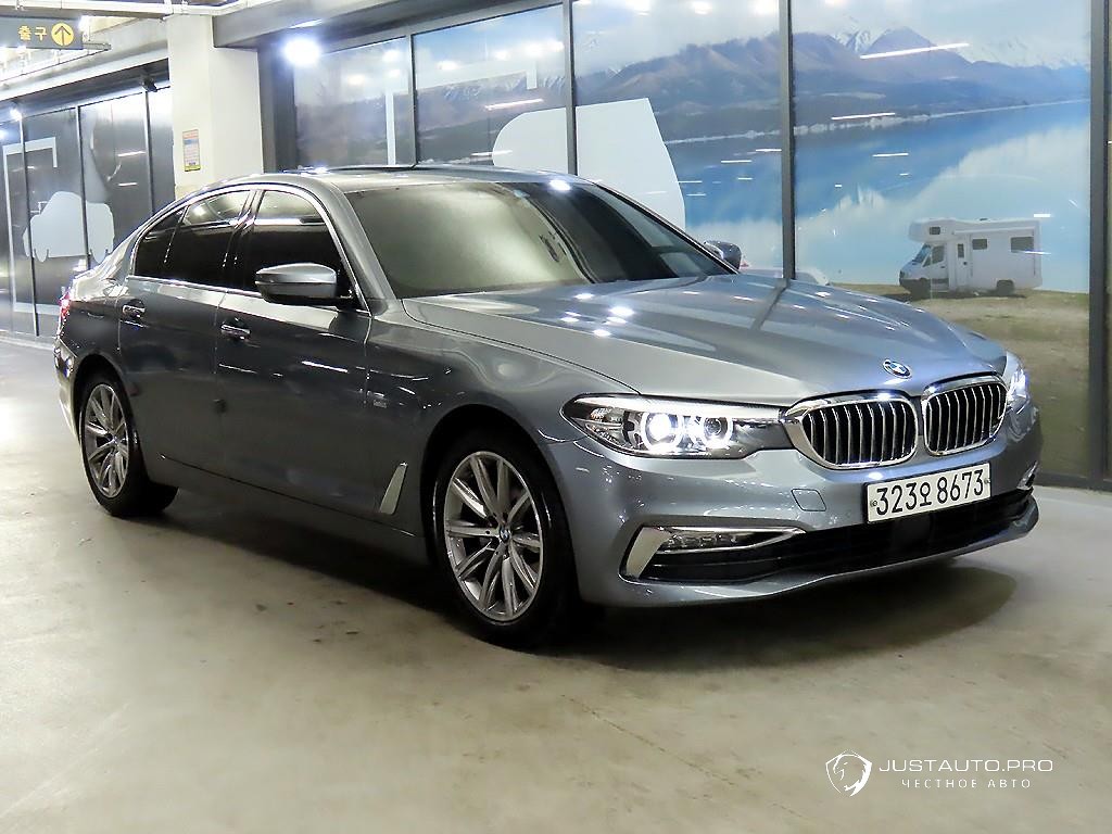 Автомобиль BMW 5-Series
