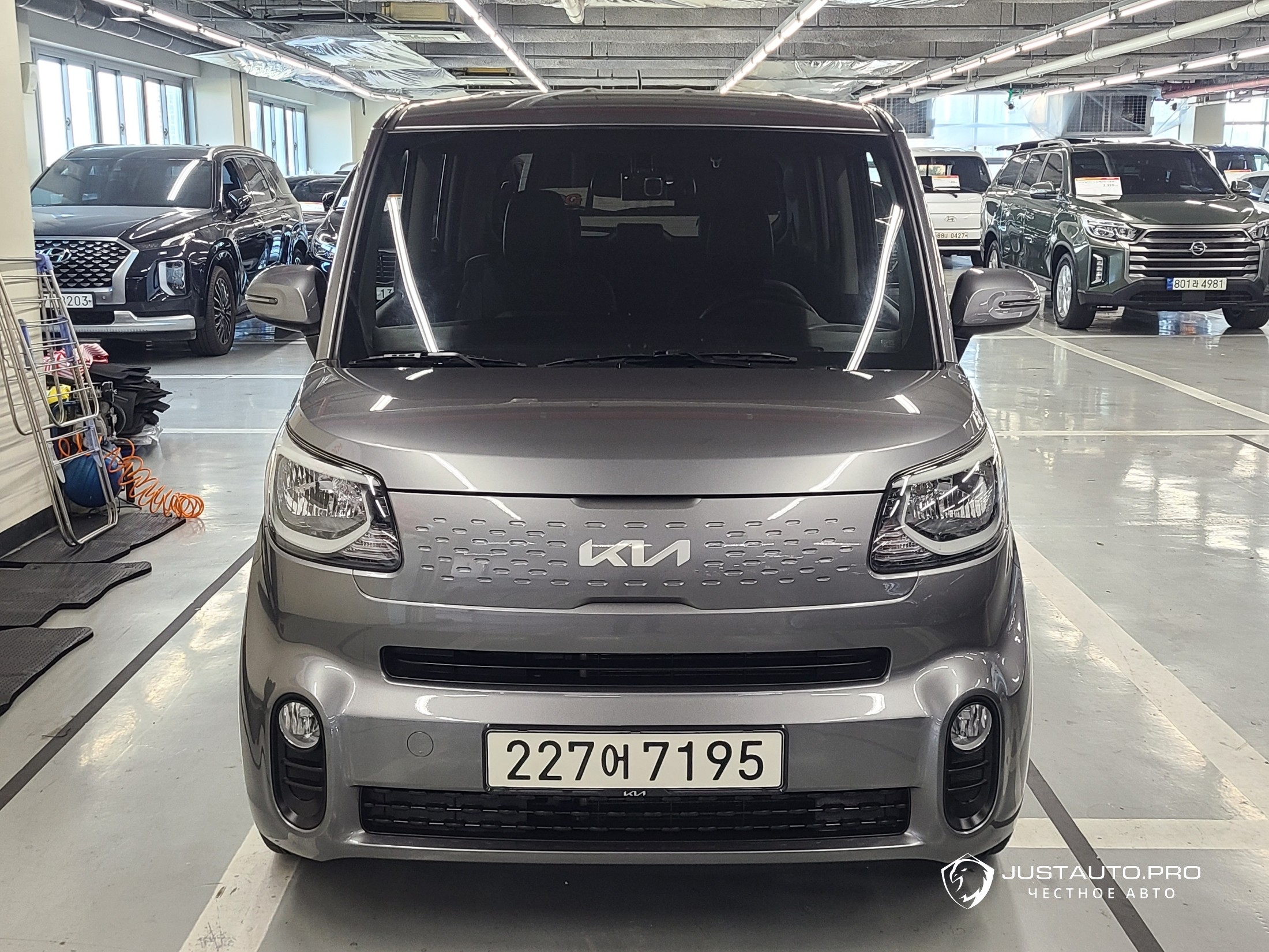 Автомобиль Kia RAY